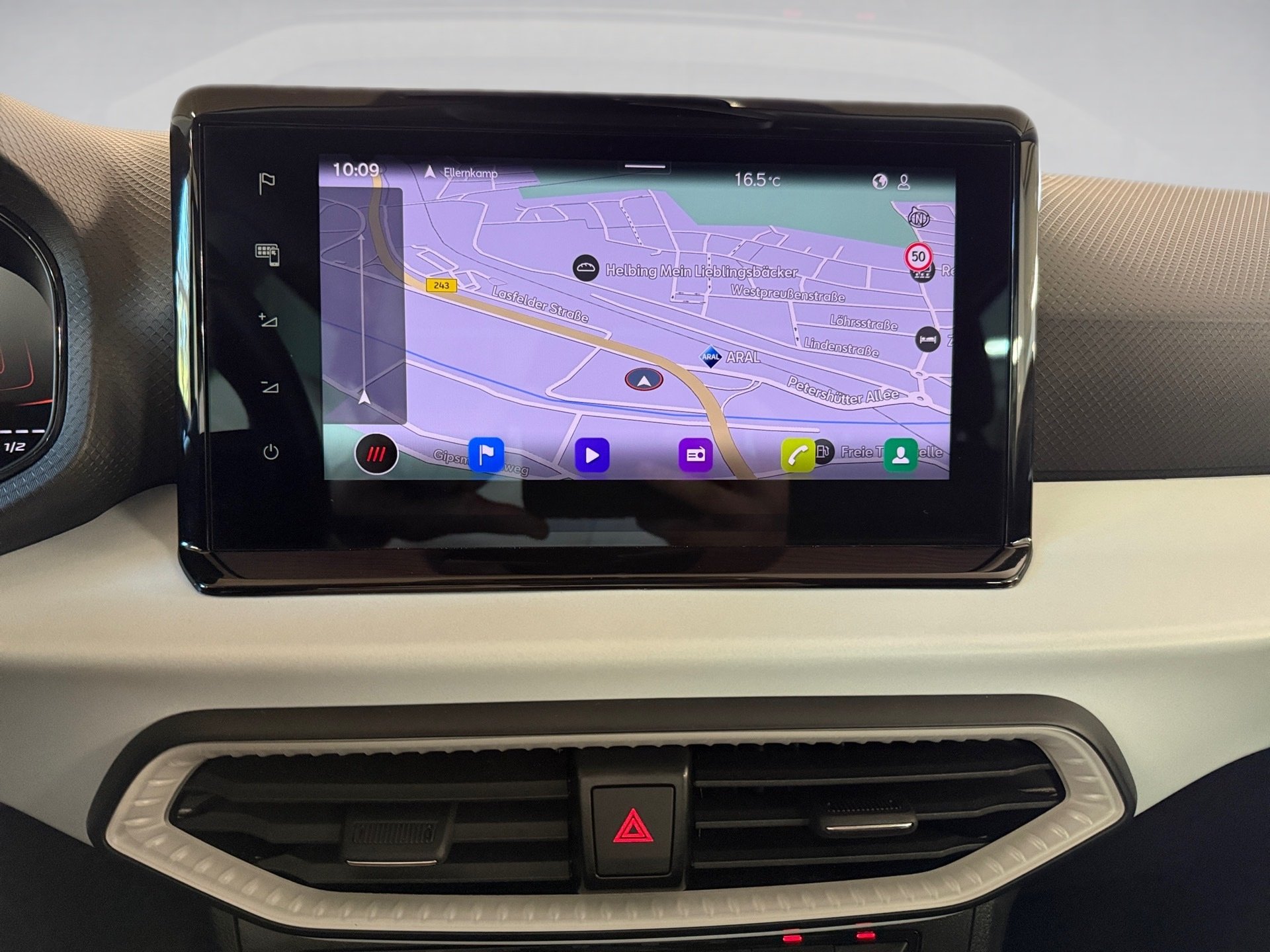 Arona 1.0 TSI Style LED Navi ACC RFK Sitzhzg. LM