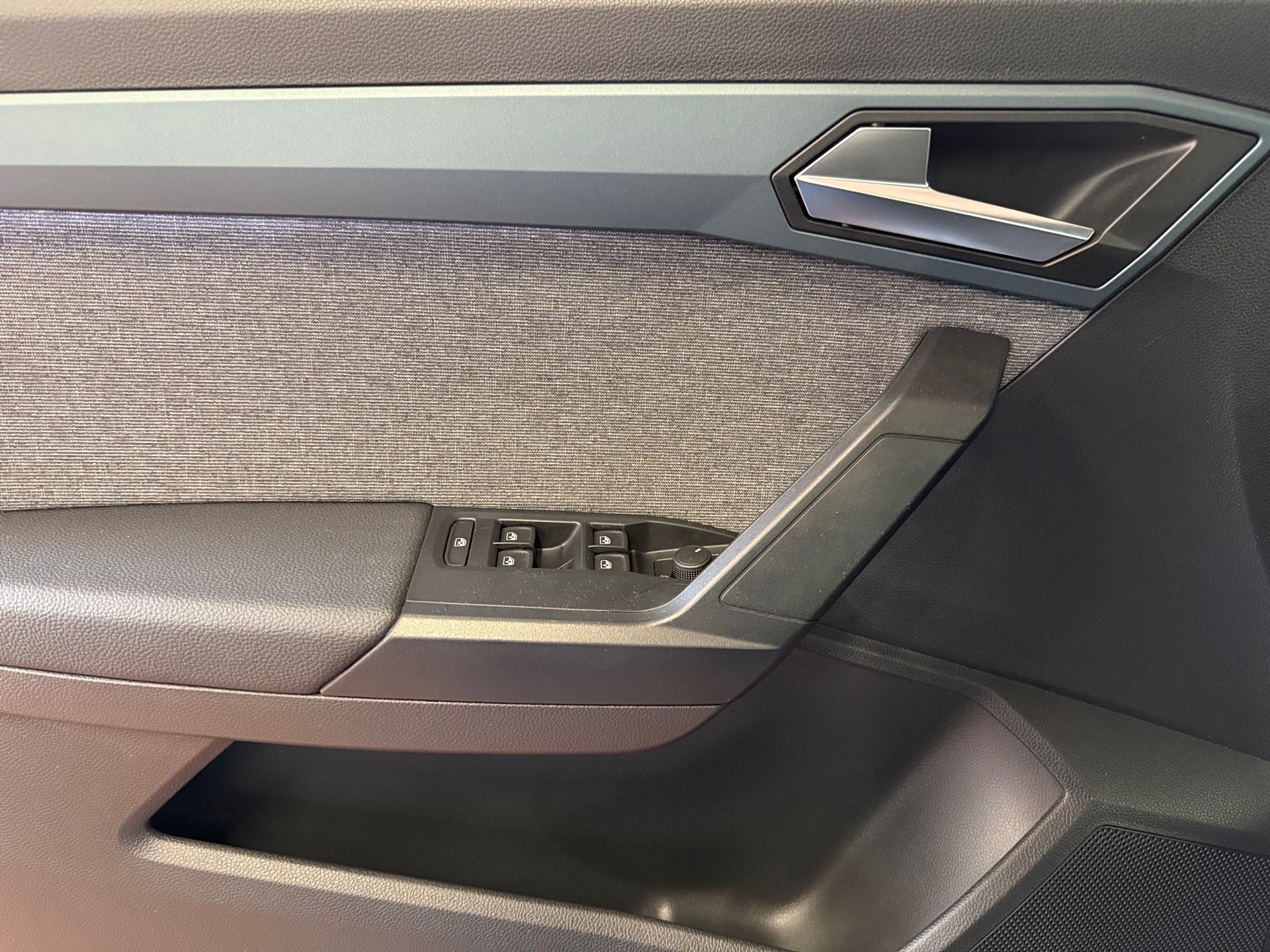 Arona 1.0 TSI Xperience DSG LED Navi ACC RFK FullLink