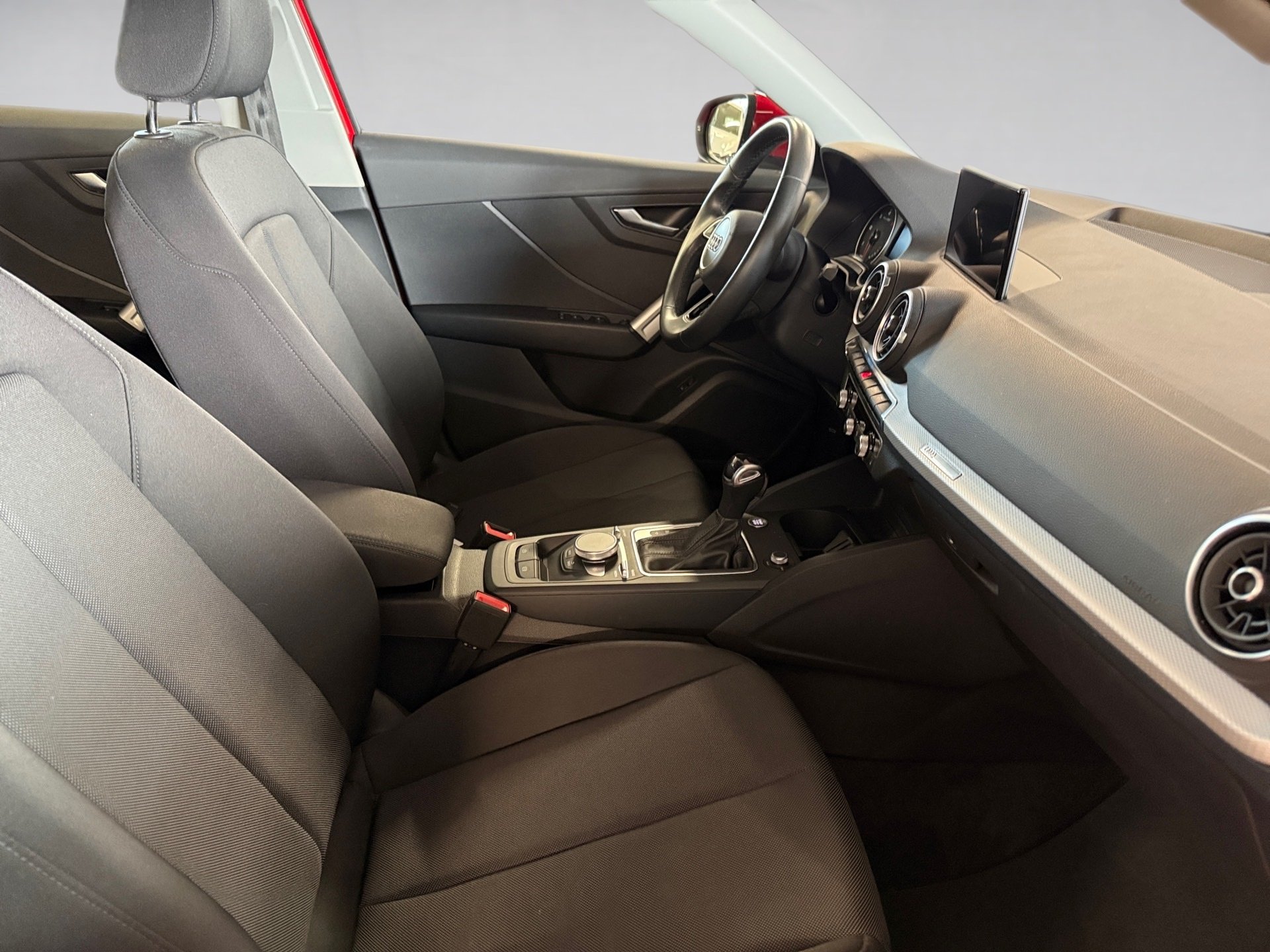 Q2 30 TDI S-tronic LED Navi AHK RFK PDC SHZ AHK