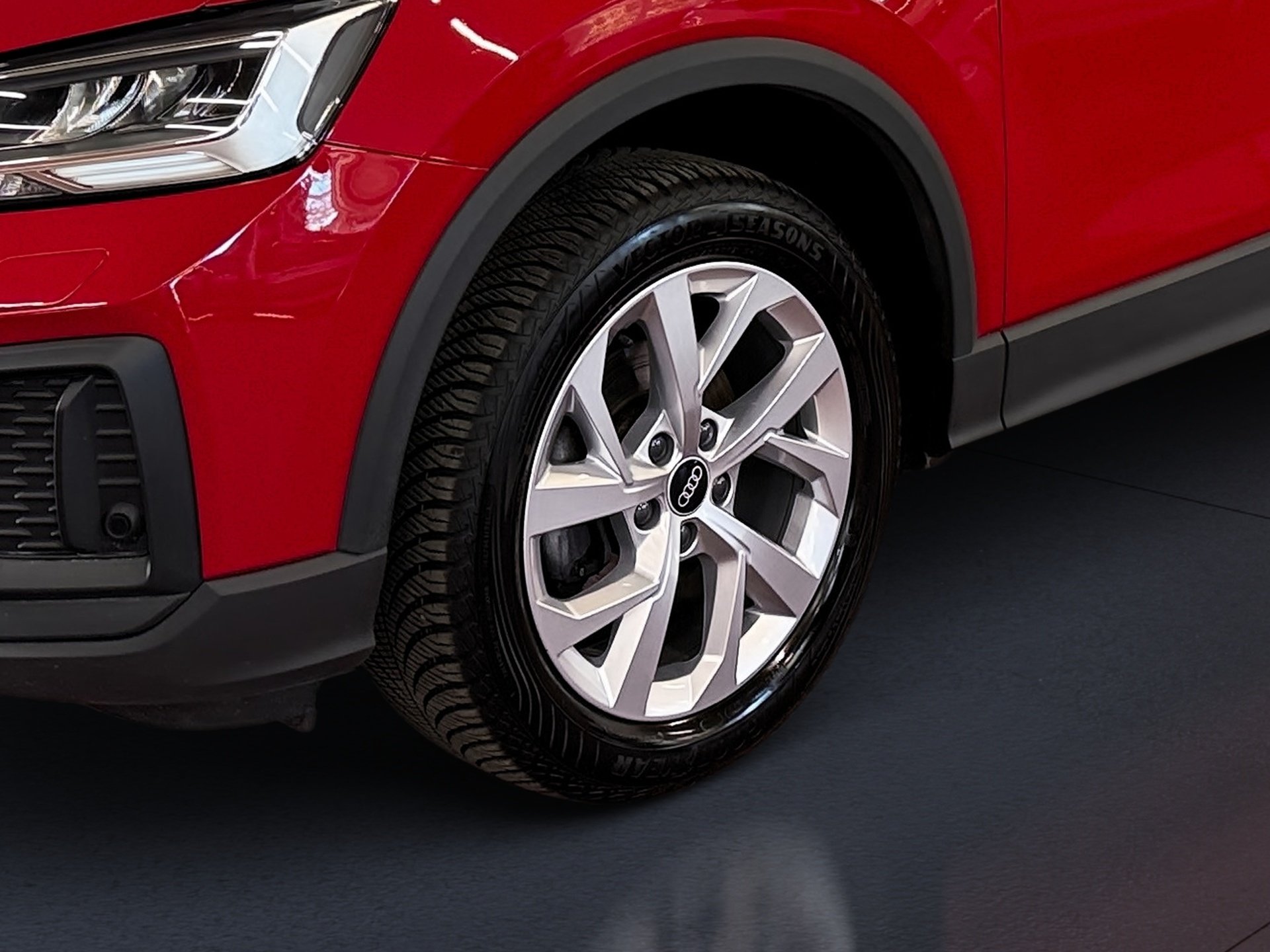 Q2 30 TDI S-tronic LED Navi AHK RFK PDC SHZ AHK