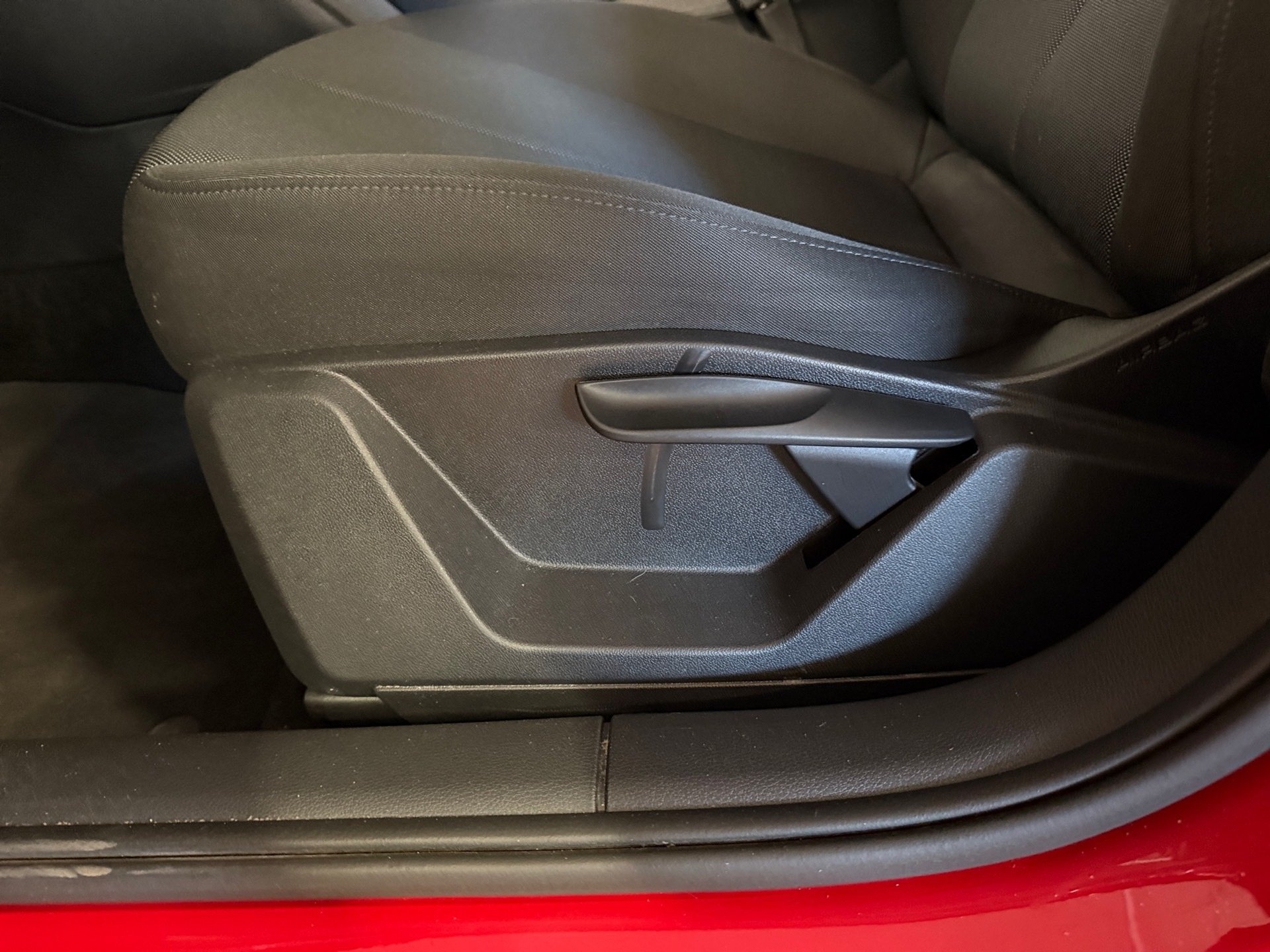 Q2 30 TDI S-tronic LED Navi AHK RFK PDC SHZ AHK