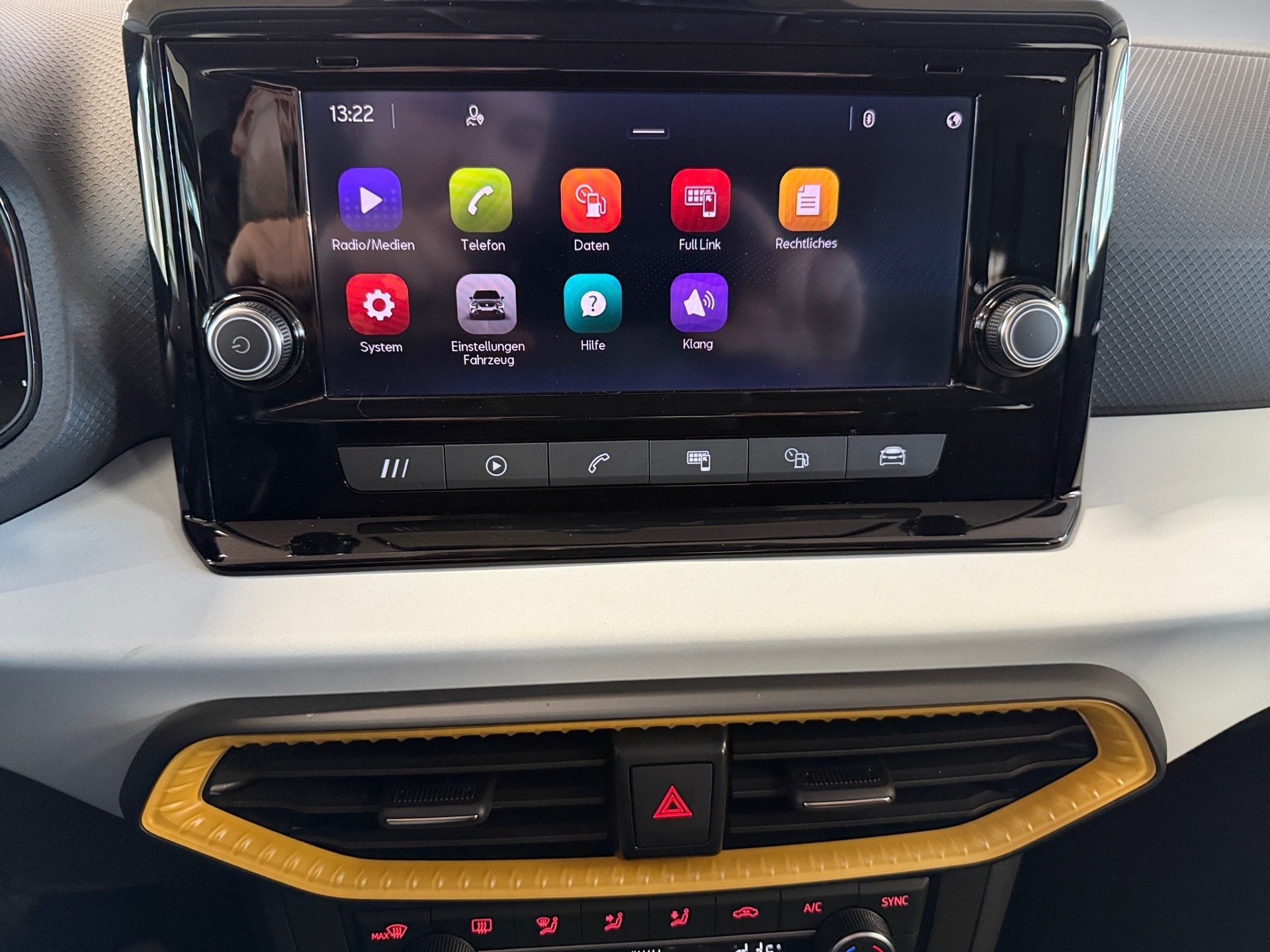 Arona 1.0 TSI Style LED Full-Link Bluetooth PDC hinten SHZ