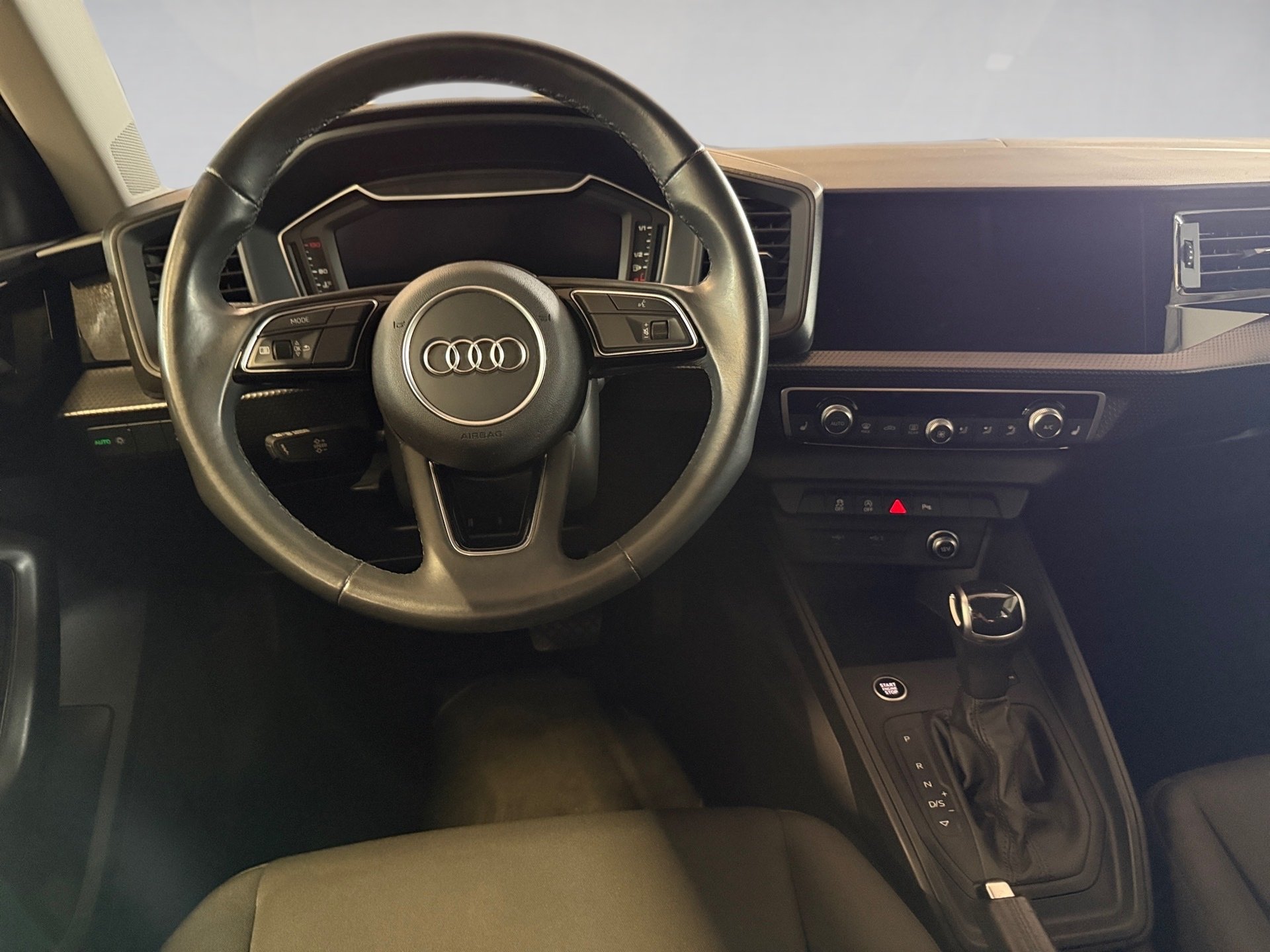 A1 Sportback 25 TFSI S-tronic Bluetooth PDC v+h