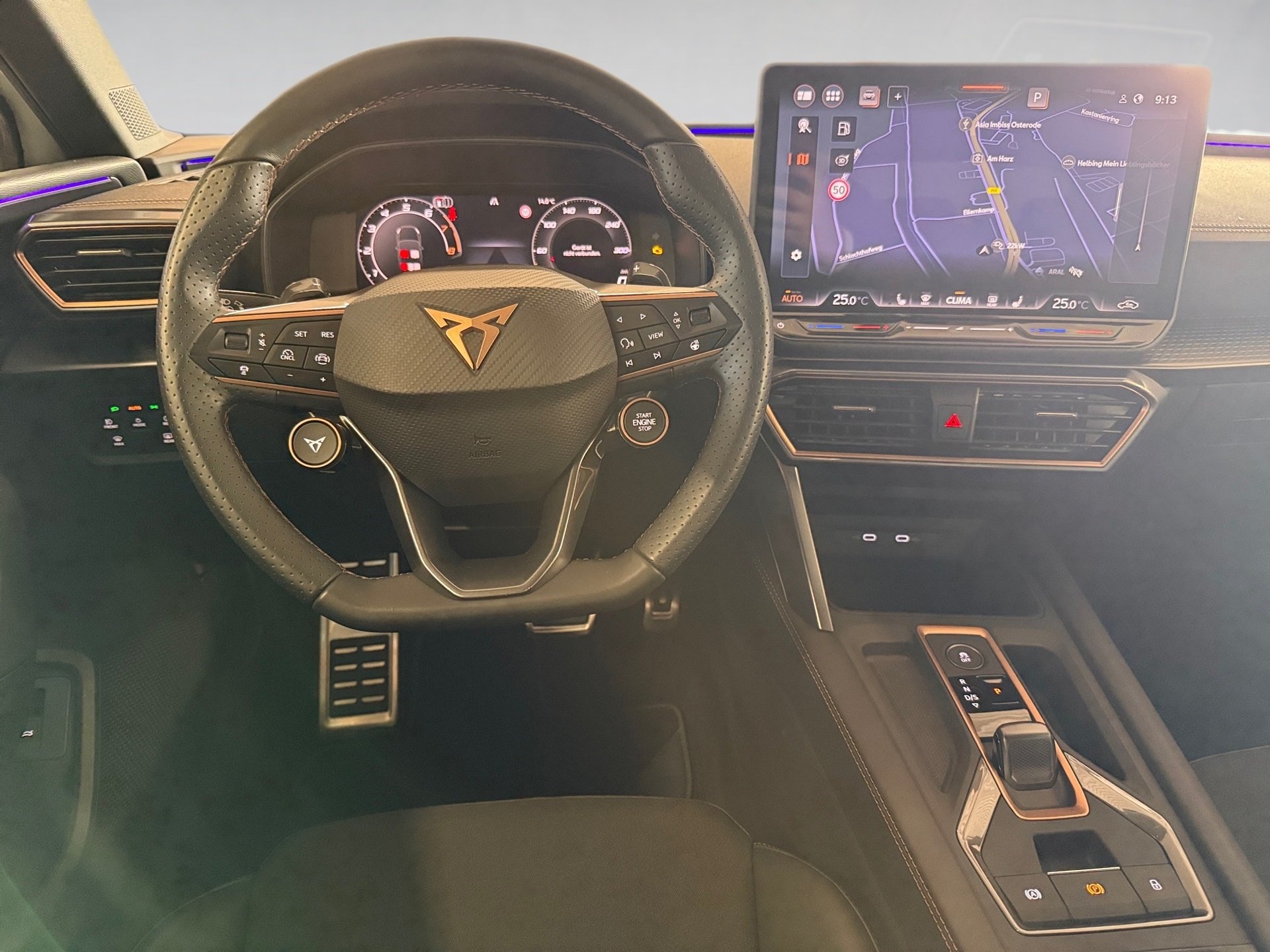 Leon Sportstourer 1.5 eTSI DSG Edge Matrix Navi ACC AHK