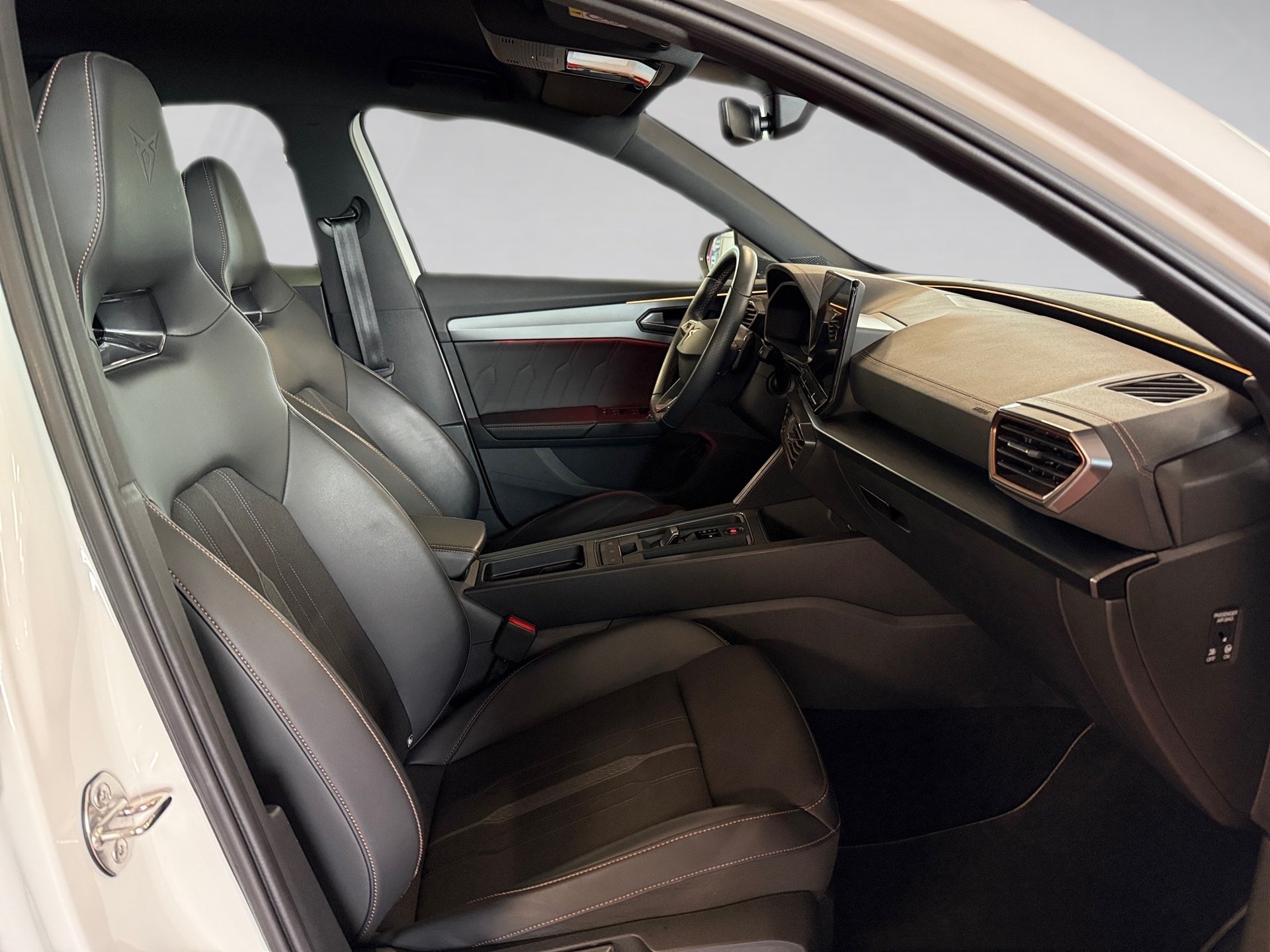 Formentor VZ 1.4 TSI e-Hybrid DSG LED Navi ACC