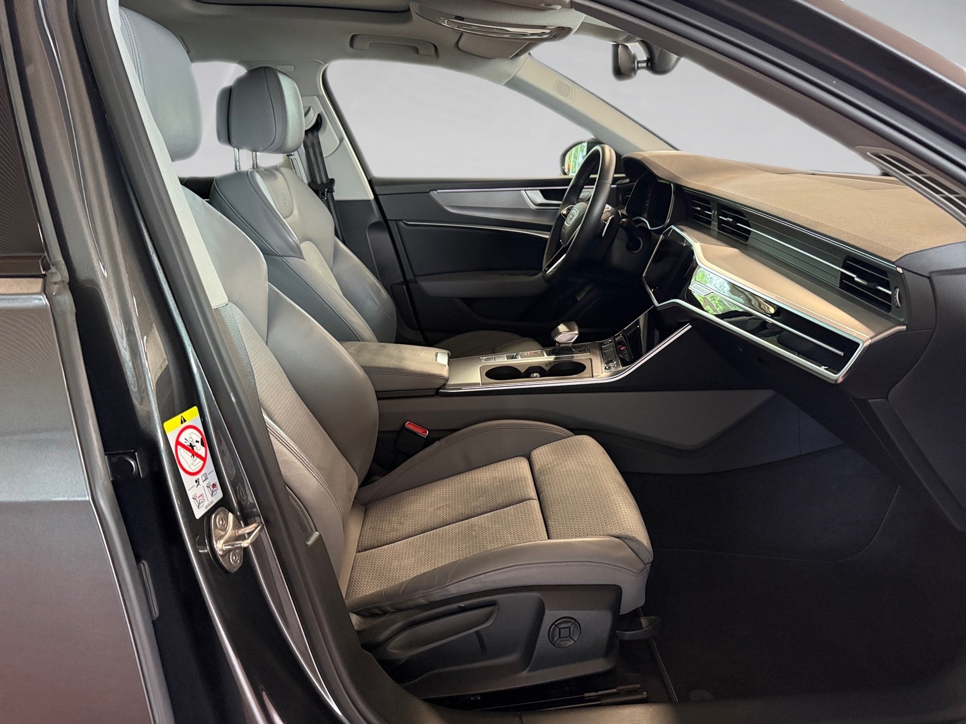 A6 Avant TFSI e Sport 55 TFSIe quattro S line S-tronic HD-Matrix AHK Pano B&O