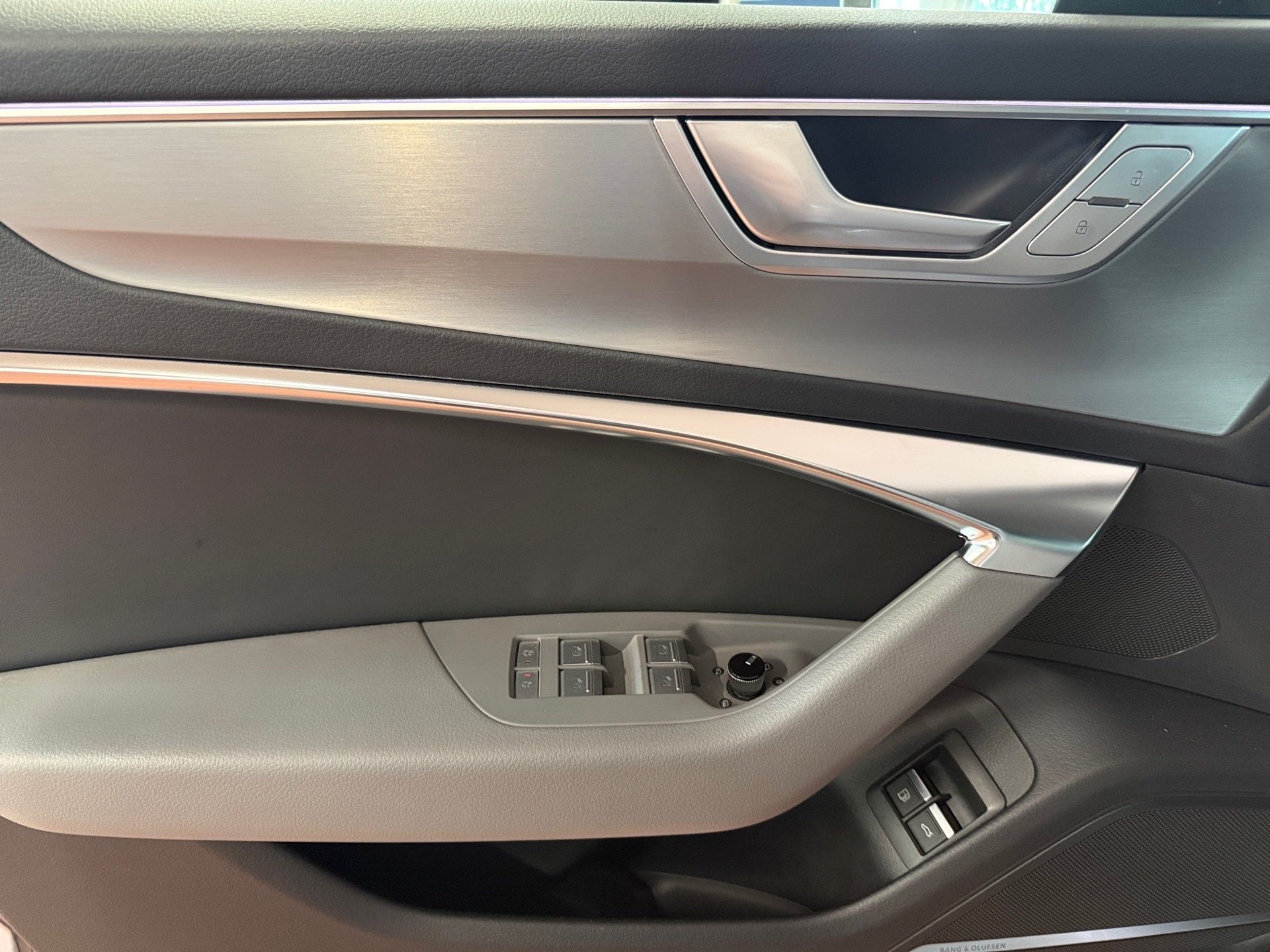 A6 Avant TFSI e Sport 55 TFSIe quattro S line S-tronic HD-Matrix AHK Pano B&O
