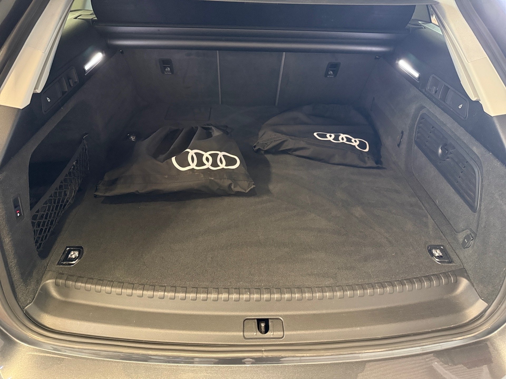 A6 Avant TFSI e Sport 55 TFSIe quattro S line S-tronic HD-Matrix AHK Pano B&O