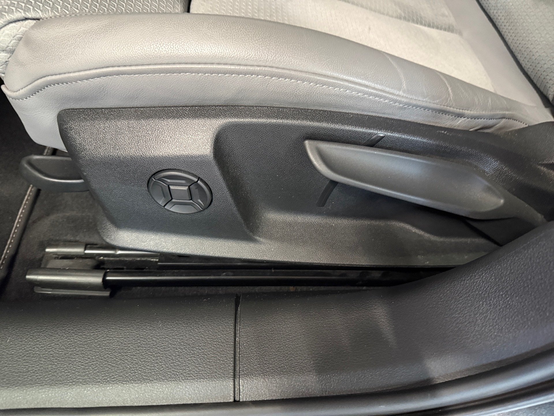 A6 Avant TFSI e Sport 55 TFSIe quattro S line S-tronic HD-Matrix AHK Pano B&O