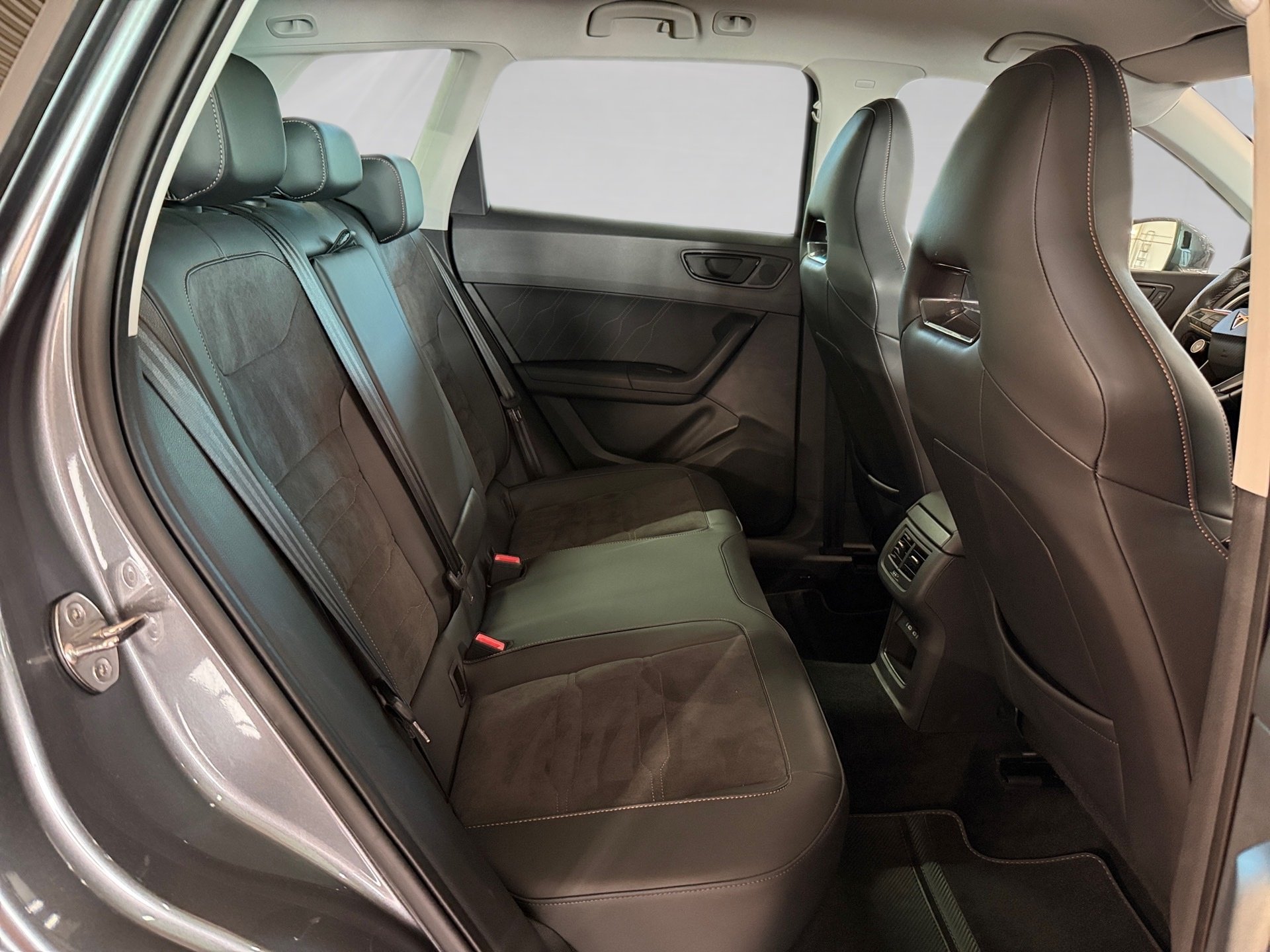 Ateca 1.5 TSI DSG LED Navi ACC 360° Beats 360 LM