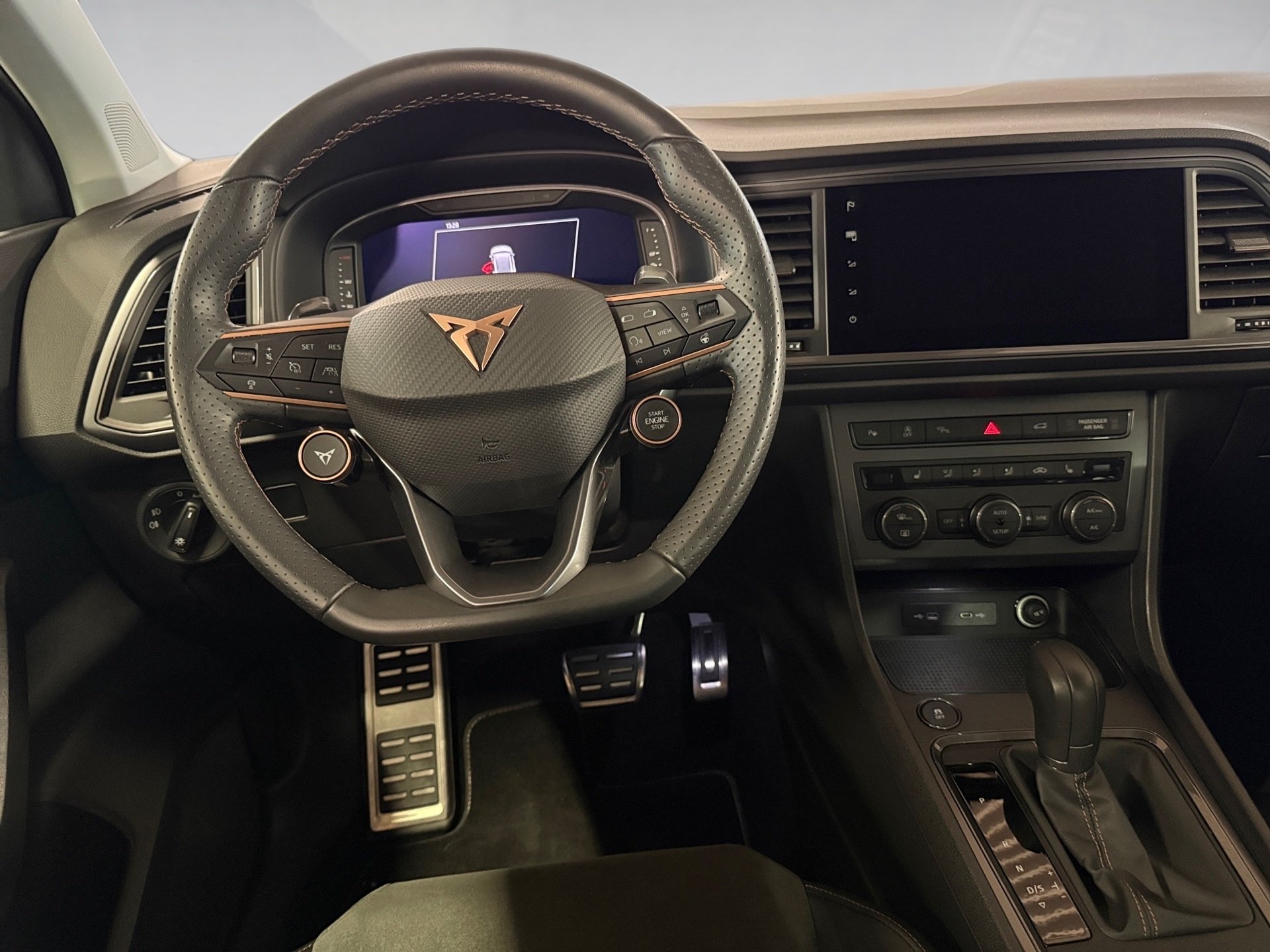 Ateca 2.0 TSI 4Drive DSG LED Navi ACC AHK 360°