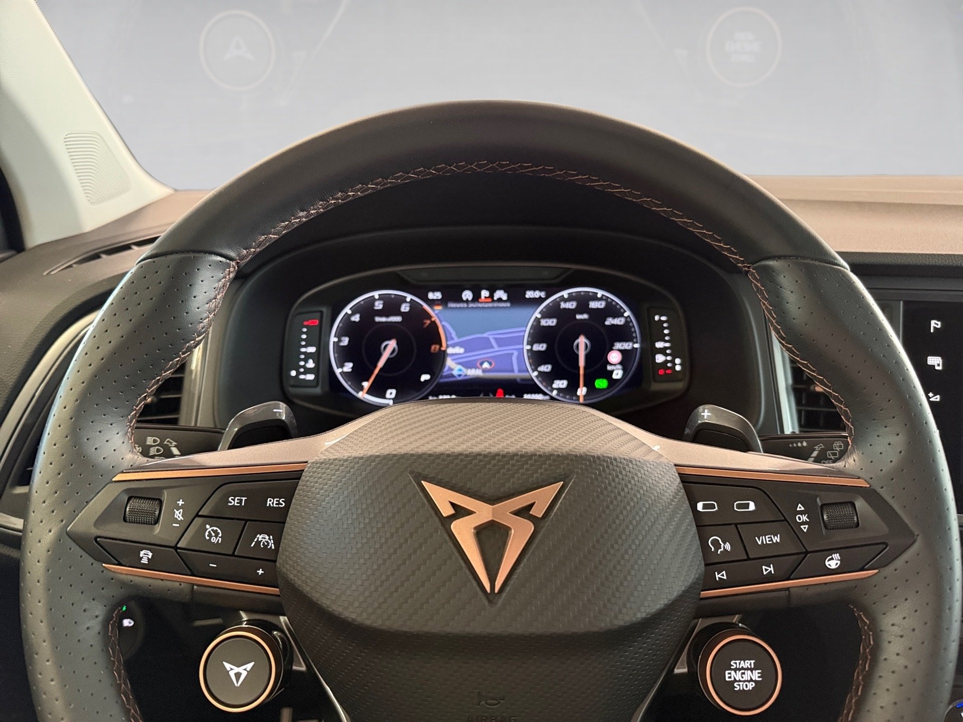 Ateca 1.5 TSI DSG AHK Navi ACC 360° SHZ 360 ACC