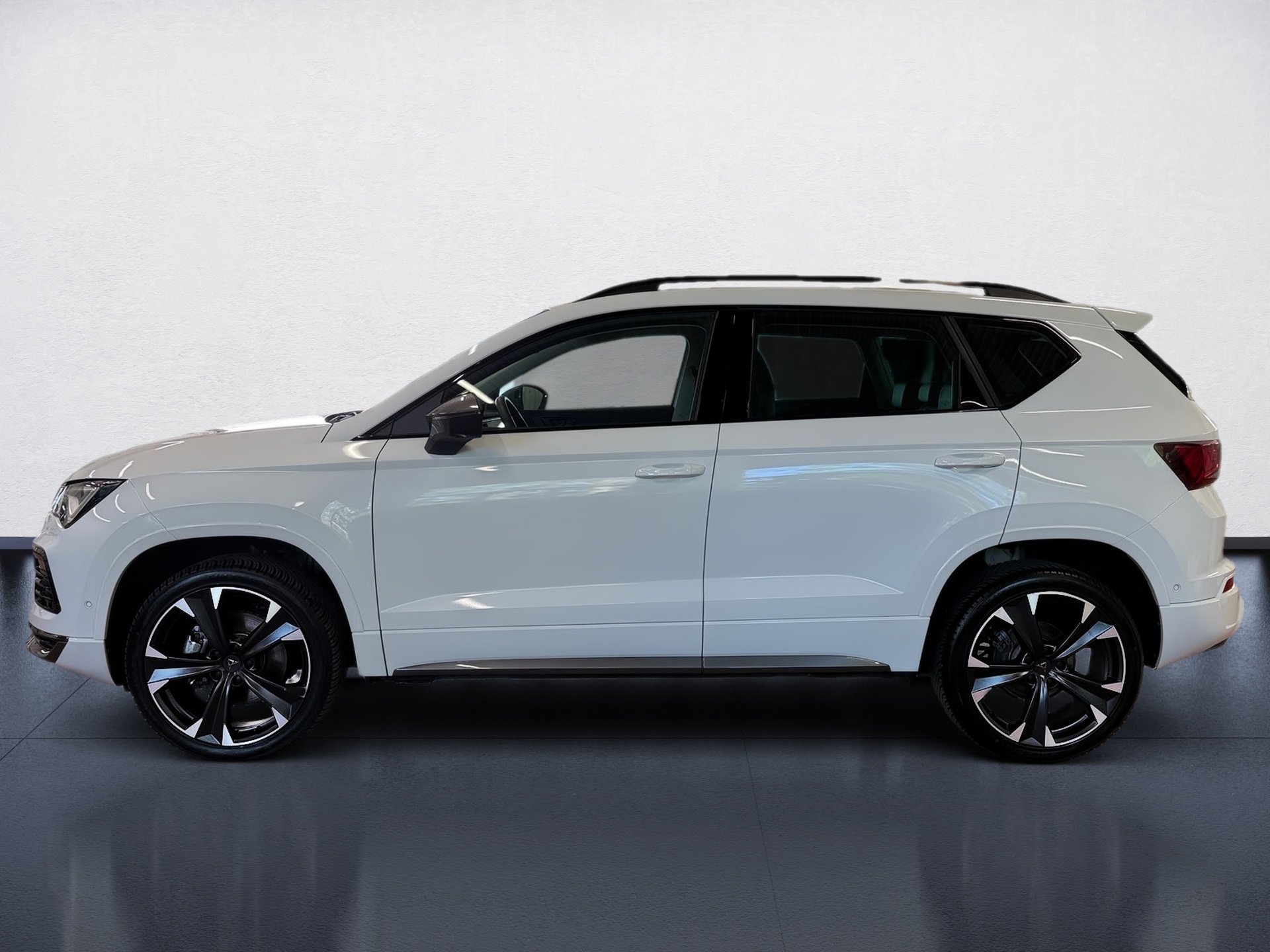 Ateca 1.5 TSI DSG AHK Navi ACC 360° SHZ 360 ACC