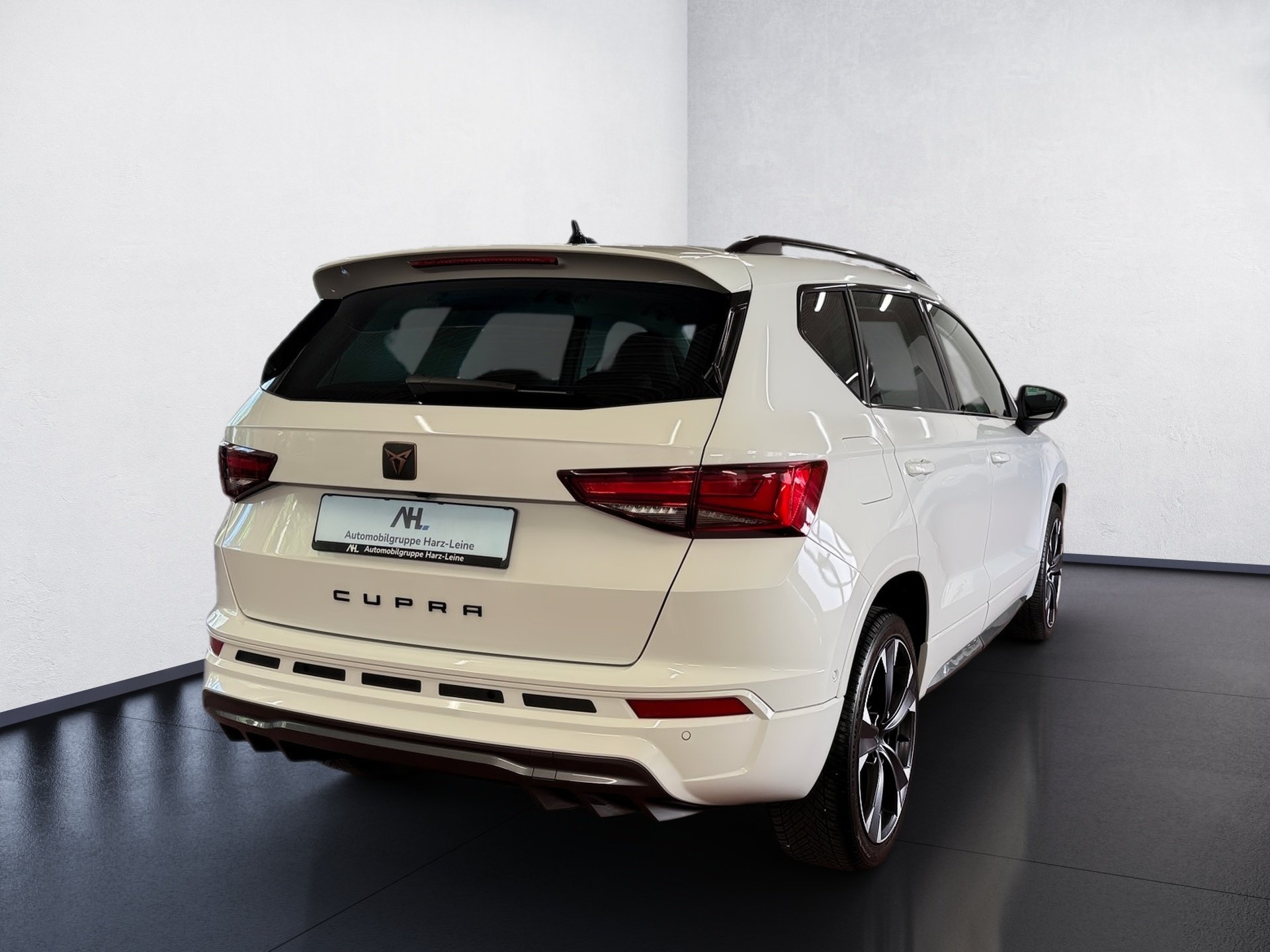 Ateca 1.5 TSI DSG AHK Navi ACC 360° SHZ 360 ACC