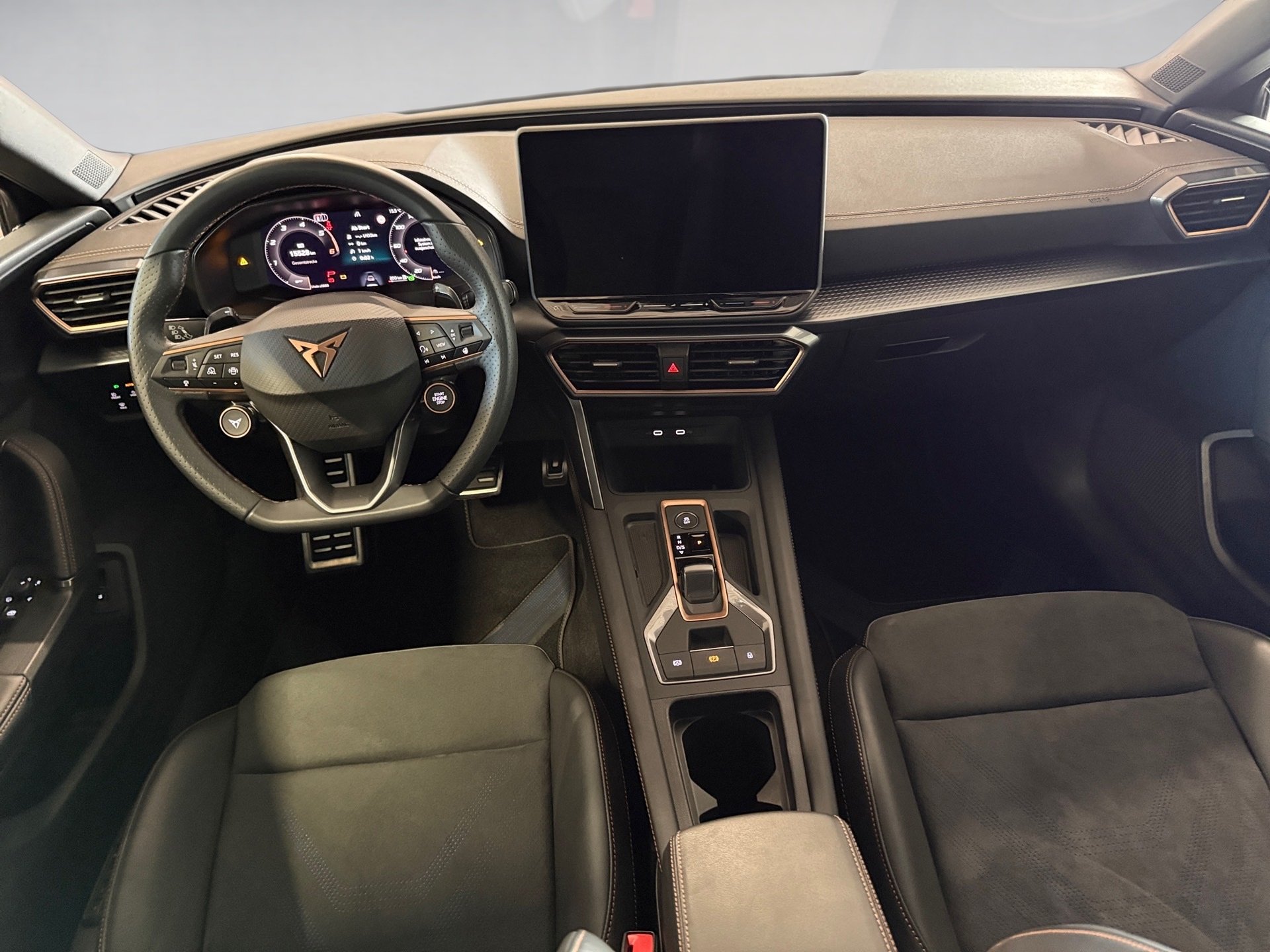 Leon Sportstourer 2.0 TDI DSG Edge Matrix Navi ACC RFK