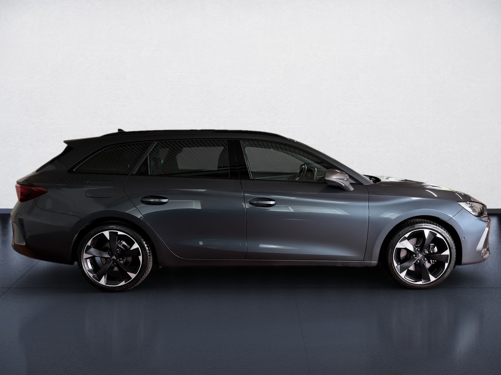 Leon Sportstourer 2.0 TDI DSG Edge Matrix Navi ACC RFK