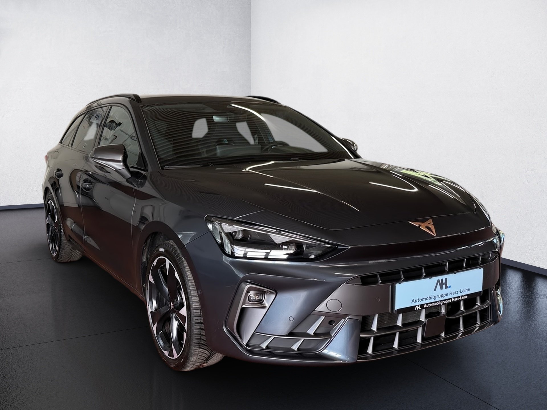 Leon Sportstourer 2.0 TDI DSG Edge Matrix Navi ACC RFK