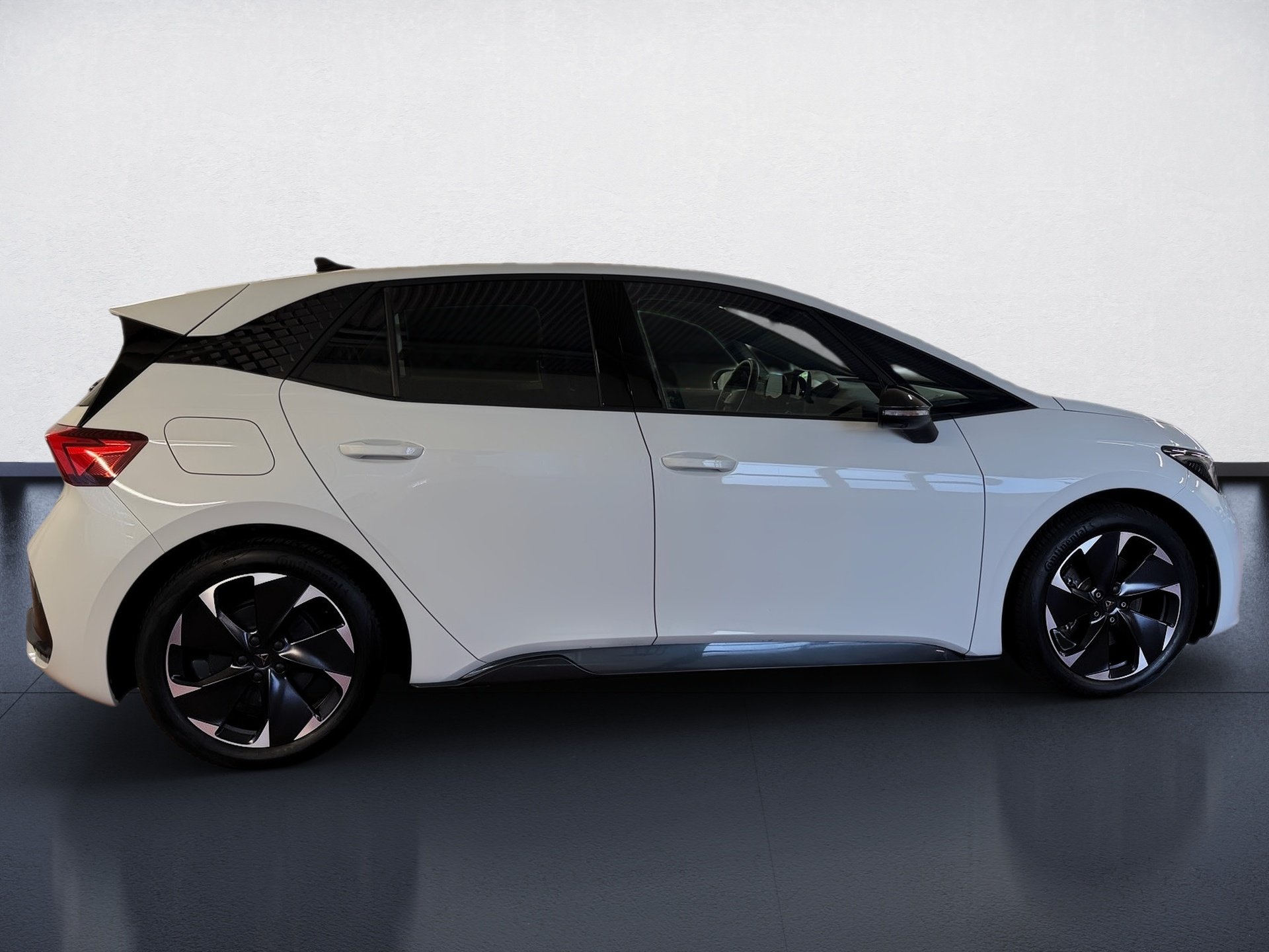Born e-Boost Wärmepumpe HuD Navi ACC Keyless LED RFK