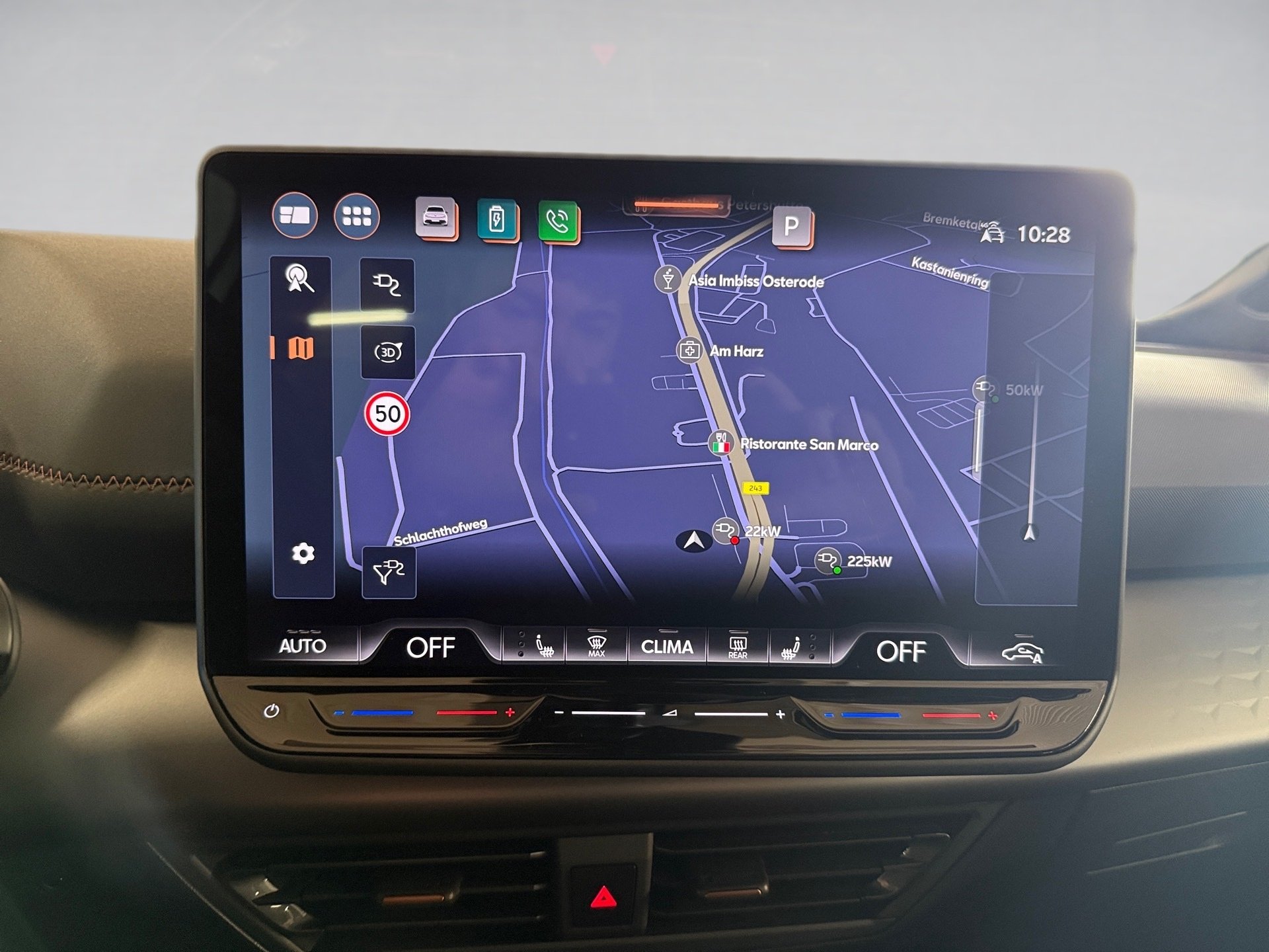 Born e-Boost Wärmepumpe HuD Navi ACC Keyless LED RFK