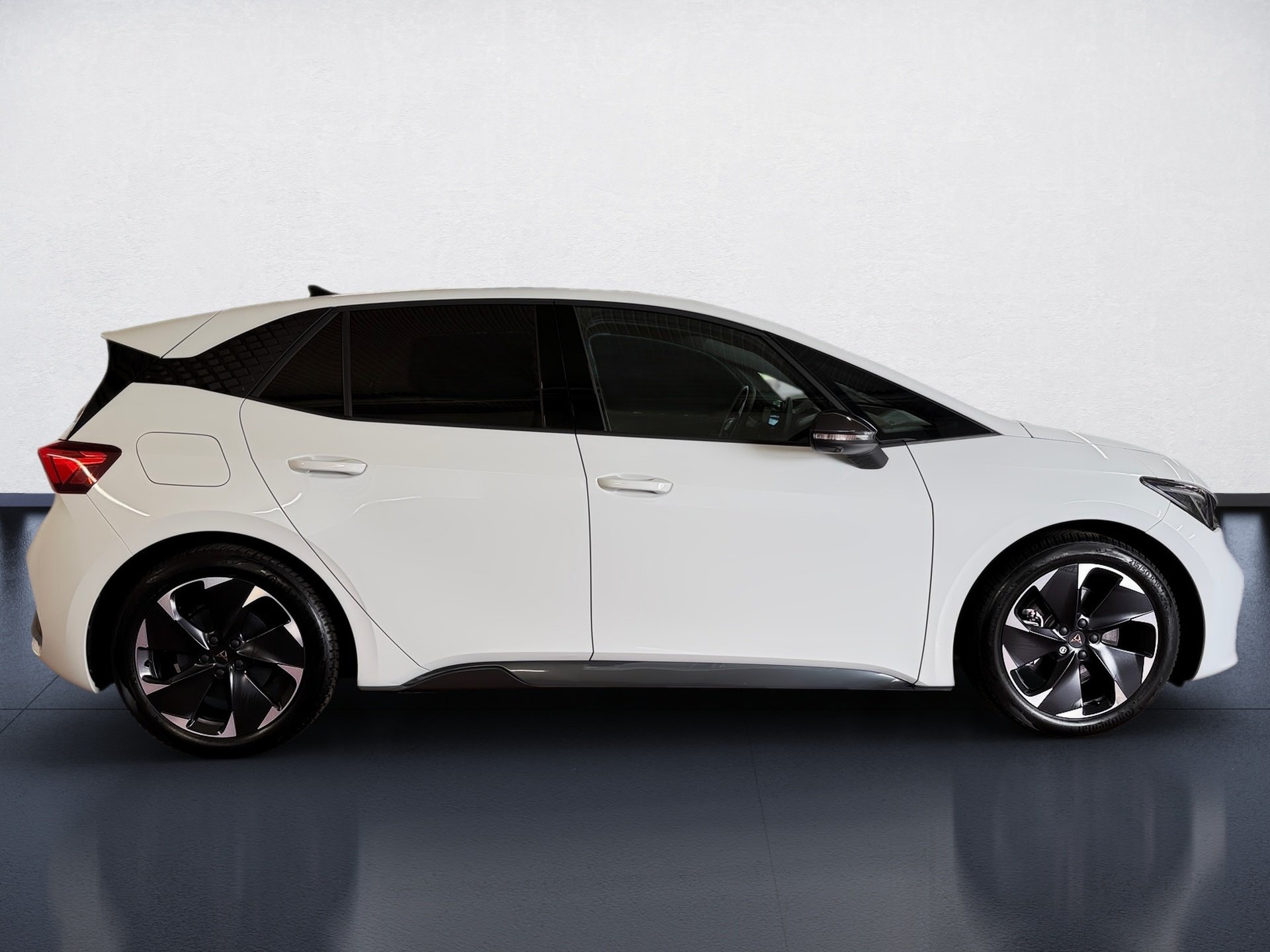 Born e-Boost Wärmepumpe HuD Navi ACC Keyless LED RFK