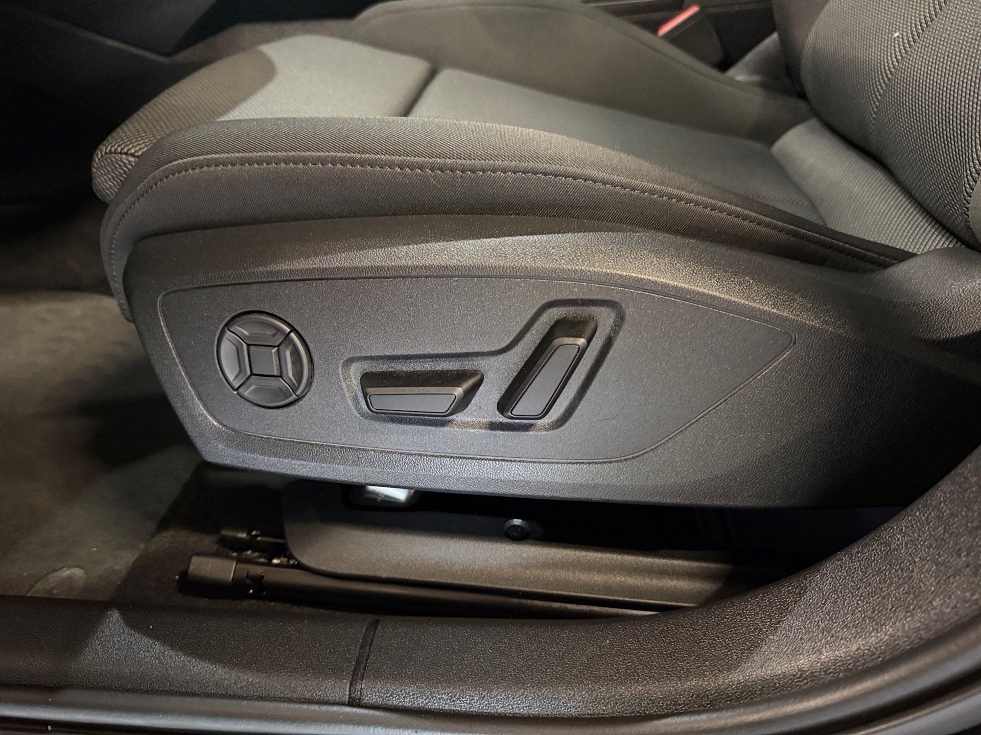 A3 Limousine 30 TFSI S line S-tronic Navi ACC RFK Optik schwarz plus