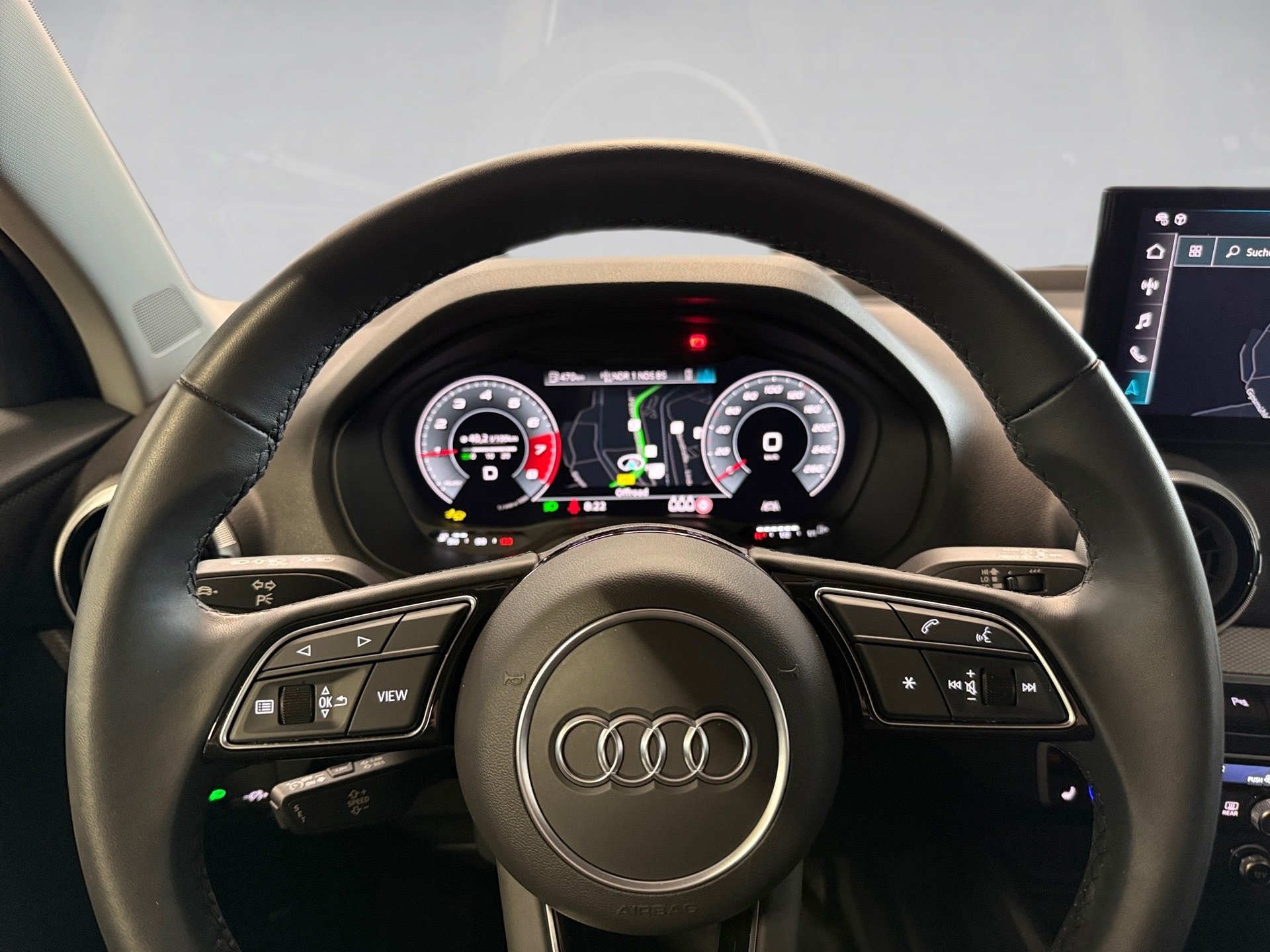 Q2 35 TFSI S line S-tronic LED Navi GRA RFK Optik schwarz