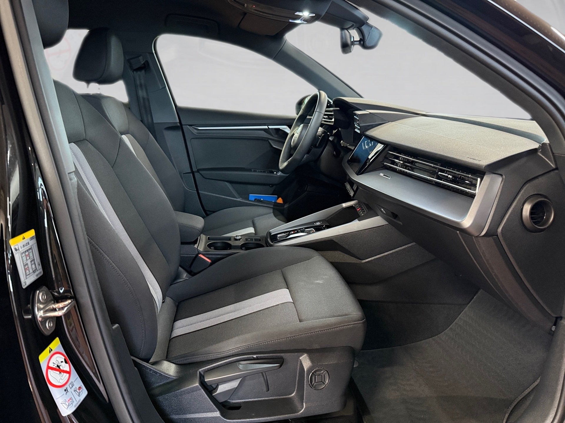 A3 Limousine 35 TFSI advanced S-tronic AHK Navi ACC LED RFK