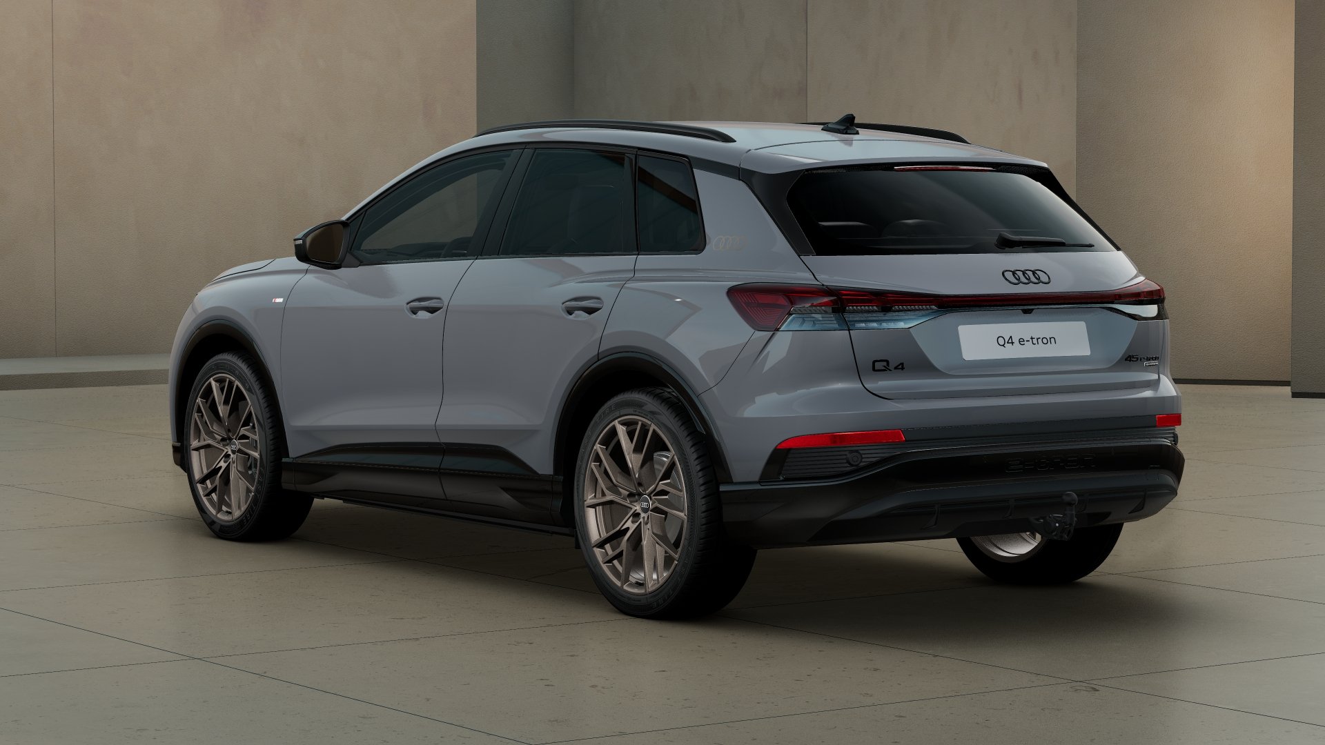 Q4 e-tron 45 quattro S line Matrix AHK Navi ACC RFK Optik schwarz