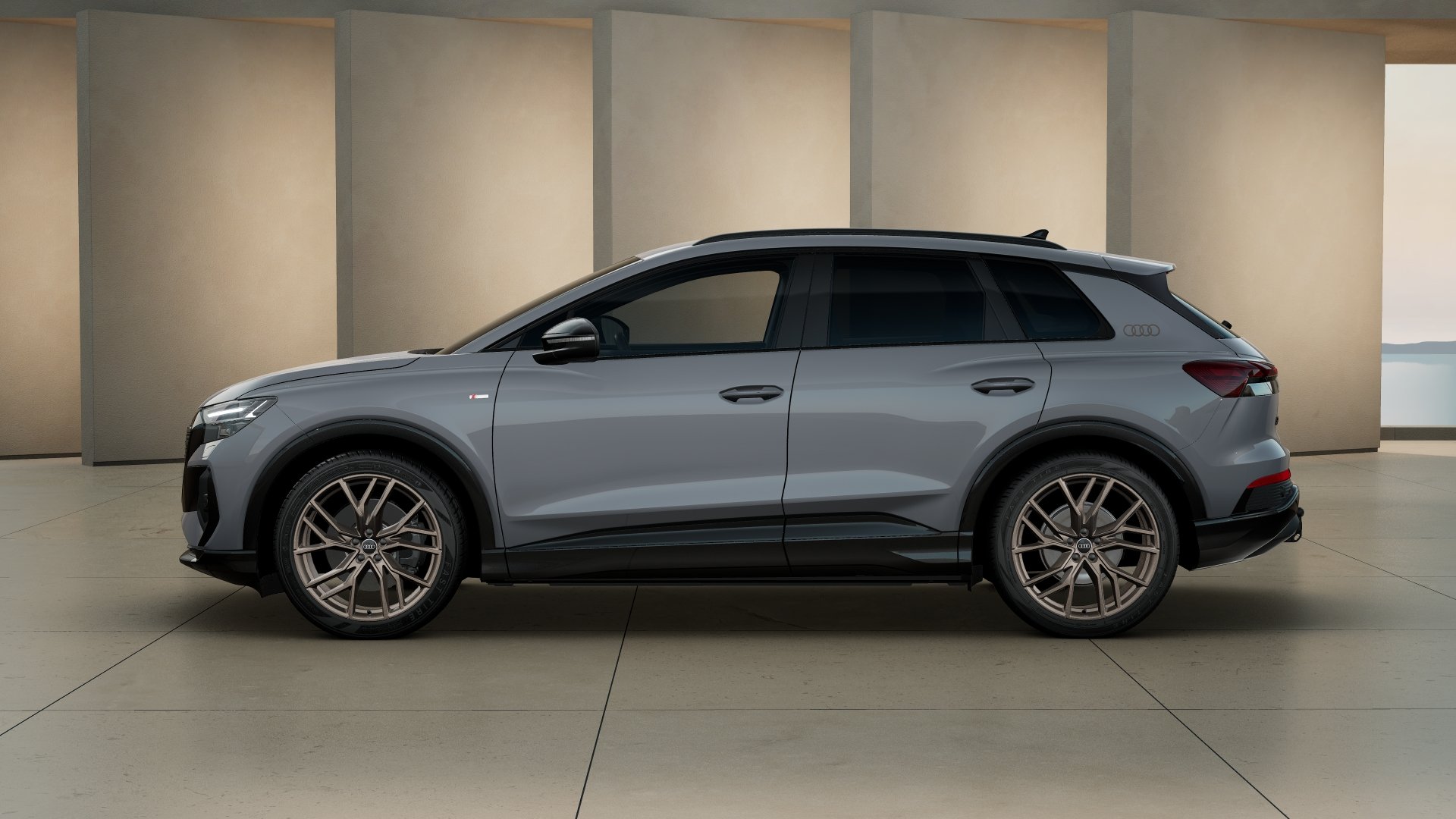 Q4 e-tron 45 quattro S line Matrix AHK Navi ACC RFK Optik schwarz