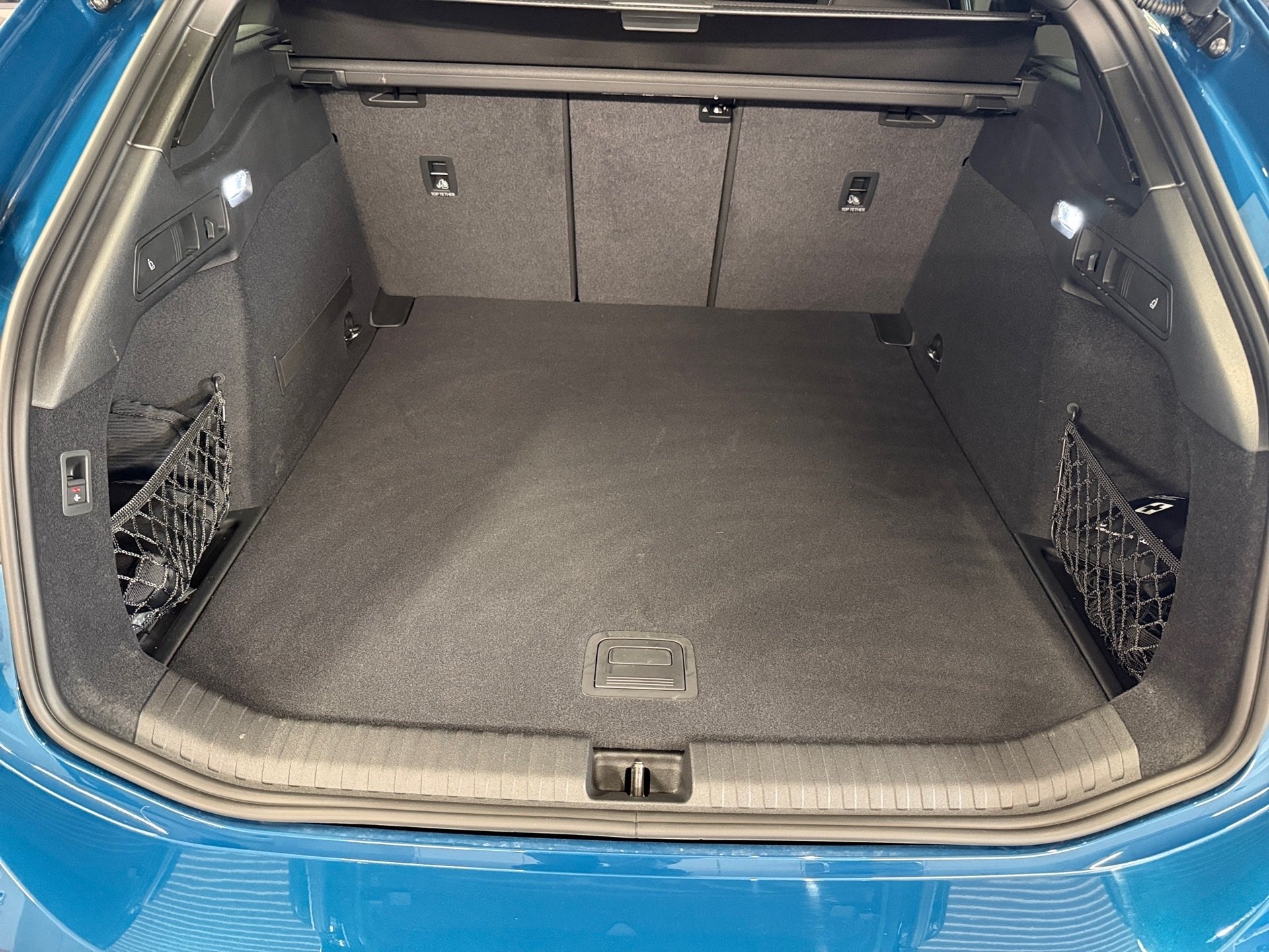 A6 Avant e-tron edition one S line Matrix AHK Pano Luft HuD B&O