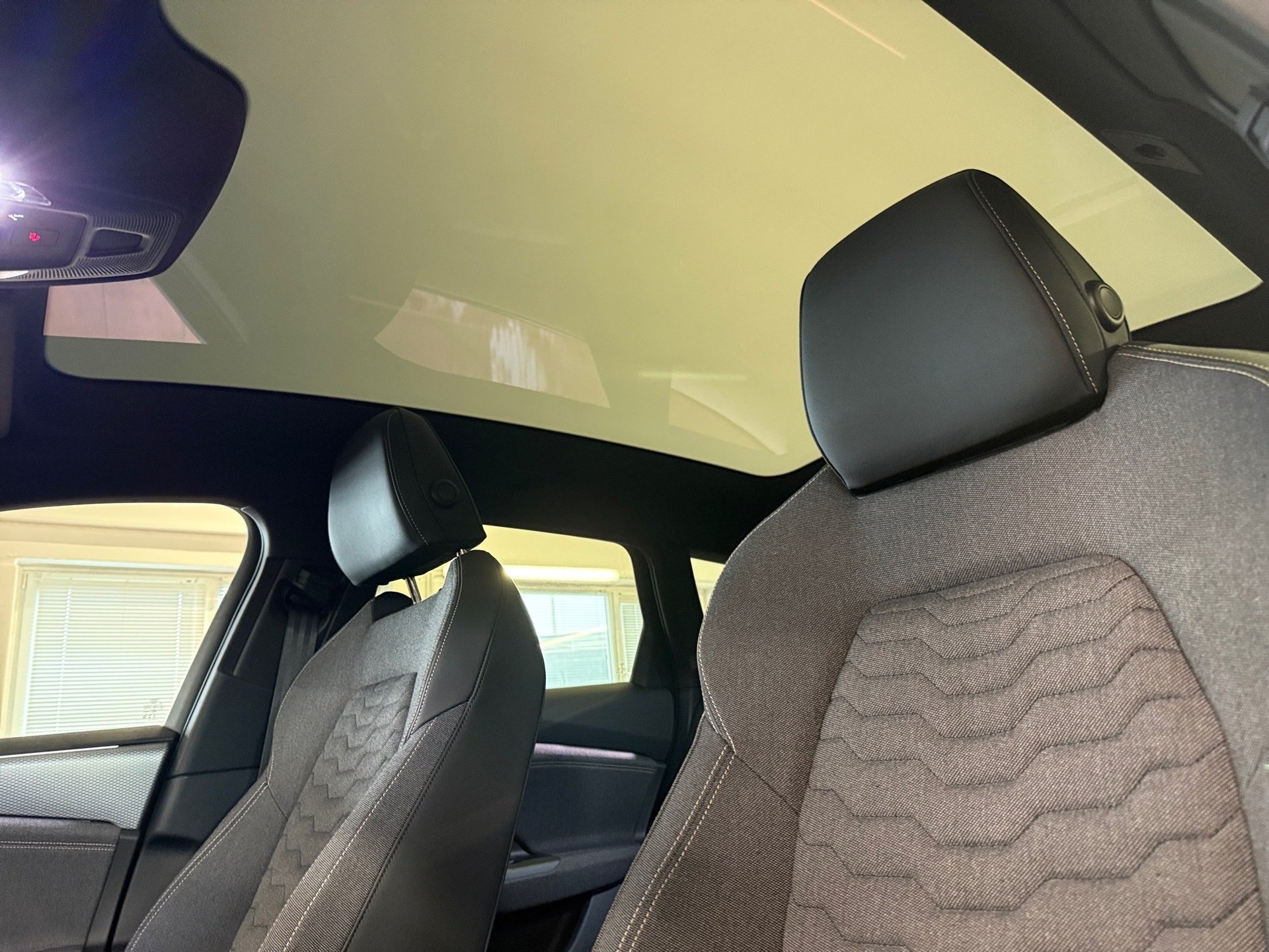 A6 Avant e-tron edition one S line Matrix AHK Pano Luft HuD B&O