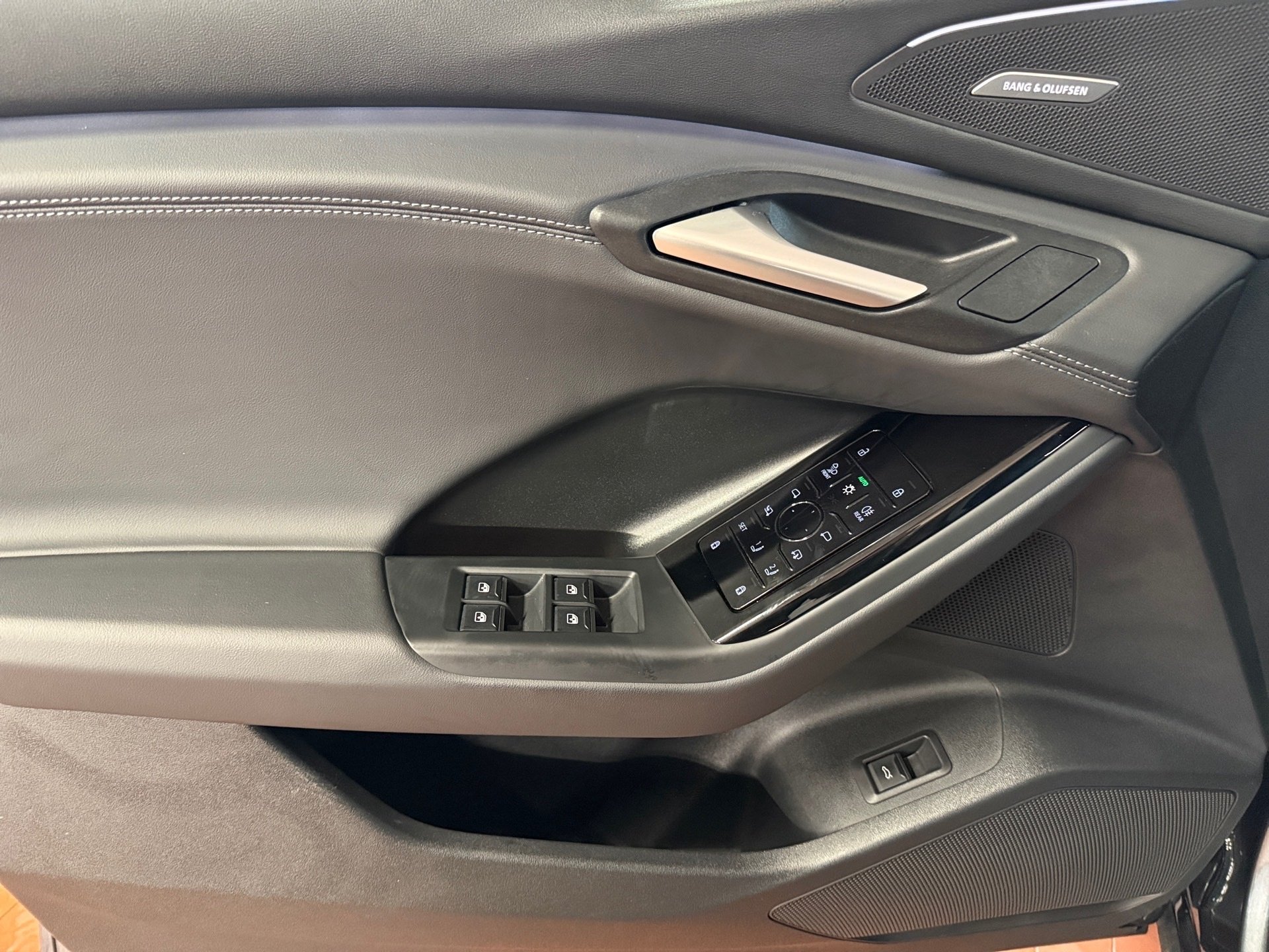 Q6 e-tron performance S line HUD Pano 360° Luft B&O