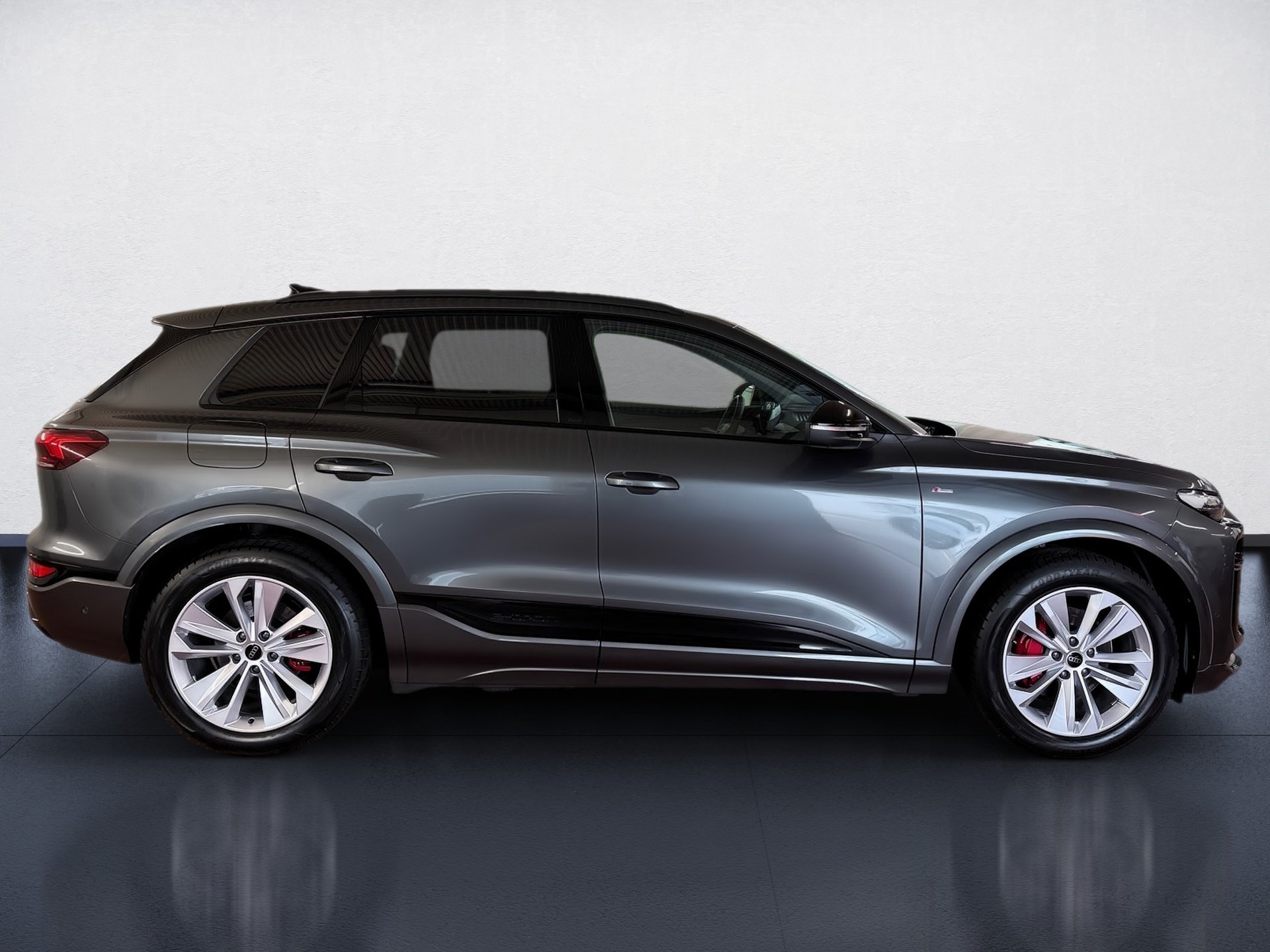 Q6 e-tron performance S line HUD Pano 360° Luft B&O