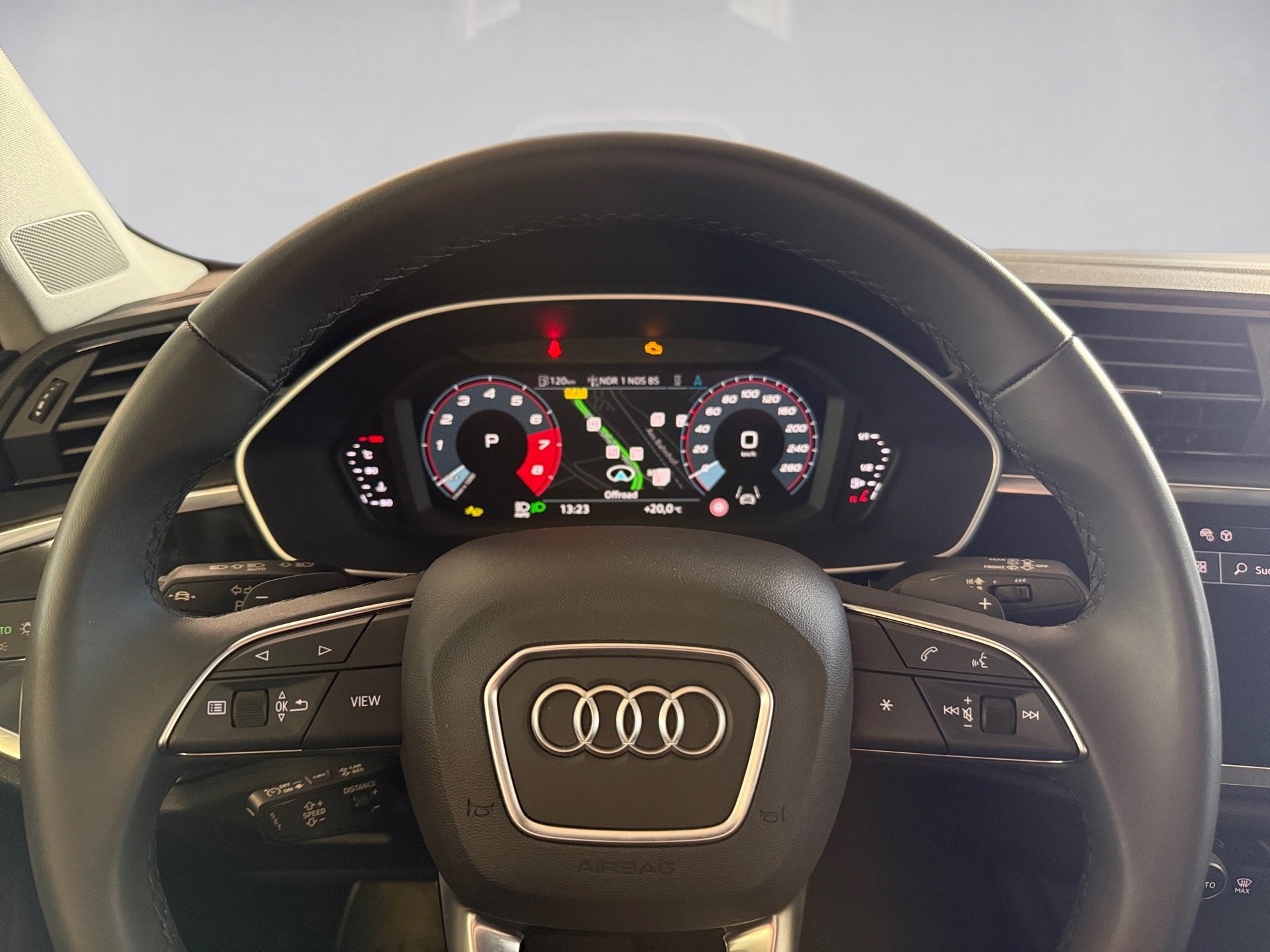 Q3 35 TFSI advanced S-tronic AHK LED Navi ACC LM