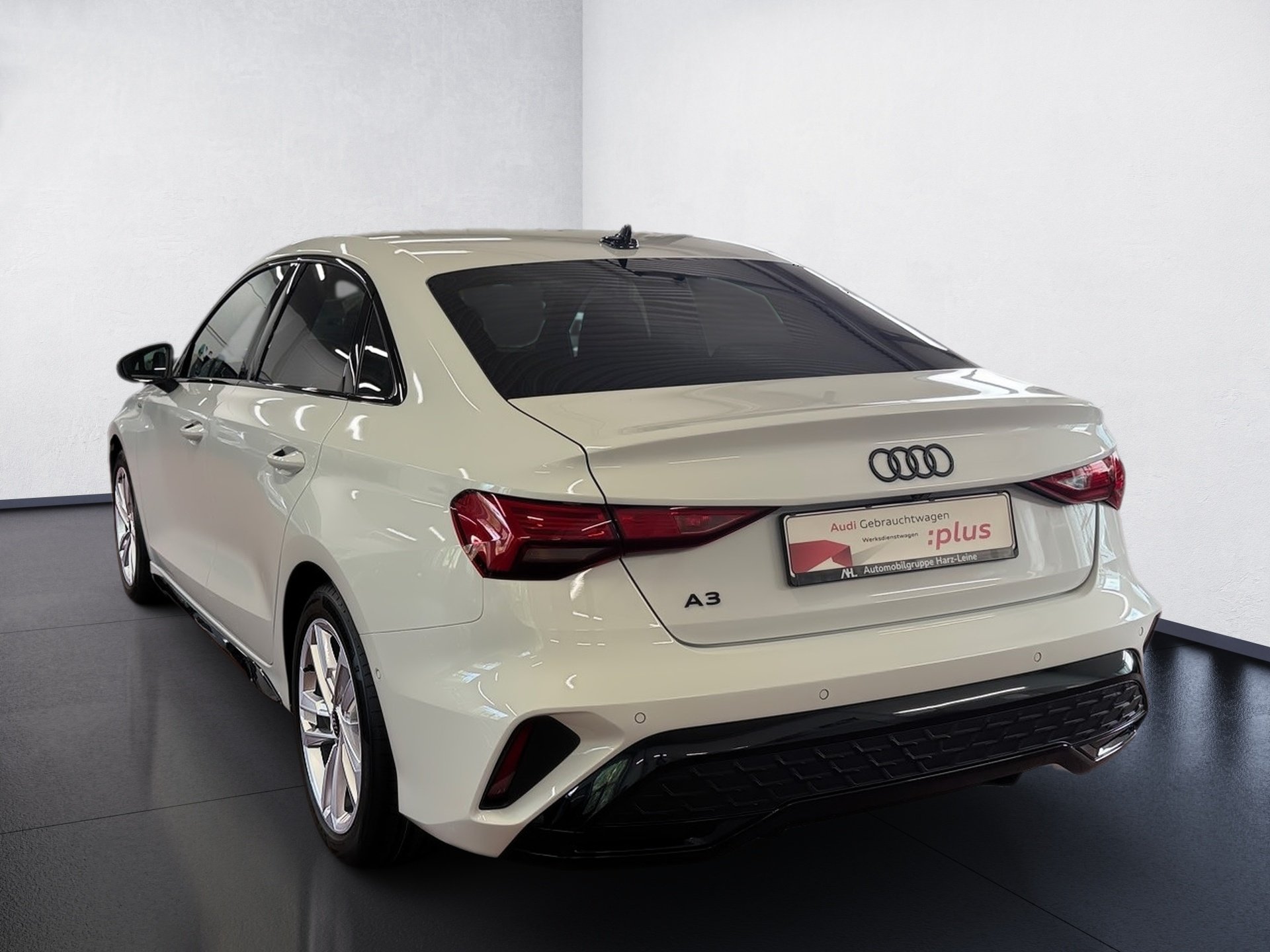 A3 Limousine 35 TDI S line S-tronic Navi ACC RFK Optik schwarz plus