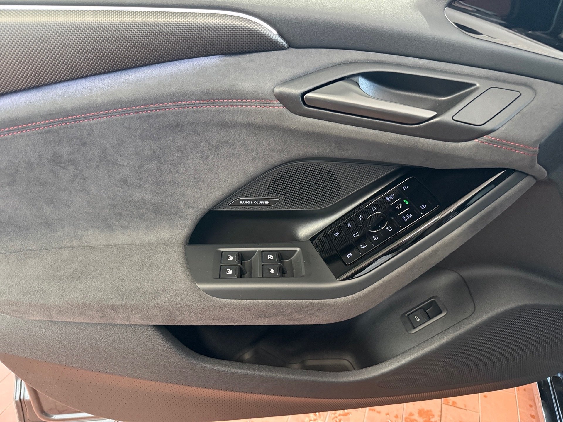 A6 Sportback e-tron S line AHK Luft Pano Matrix B&O HuD