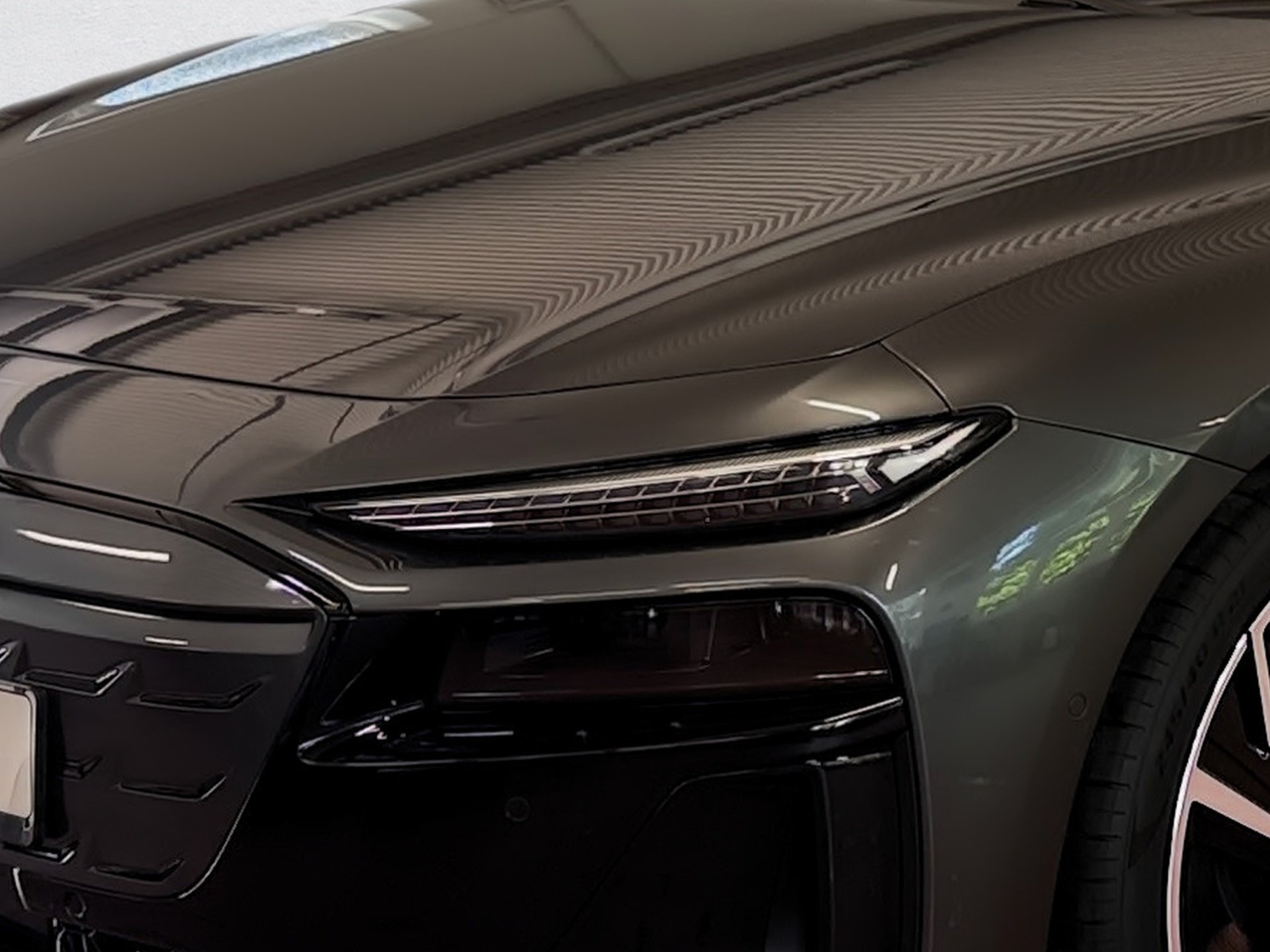 A6 Sportback e-tron S line AHK Luft Pano Matrix B&O HuD