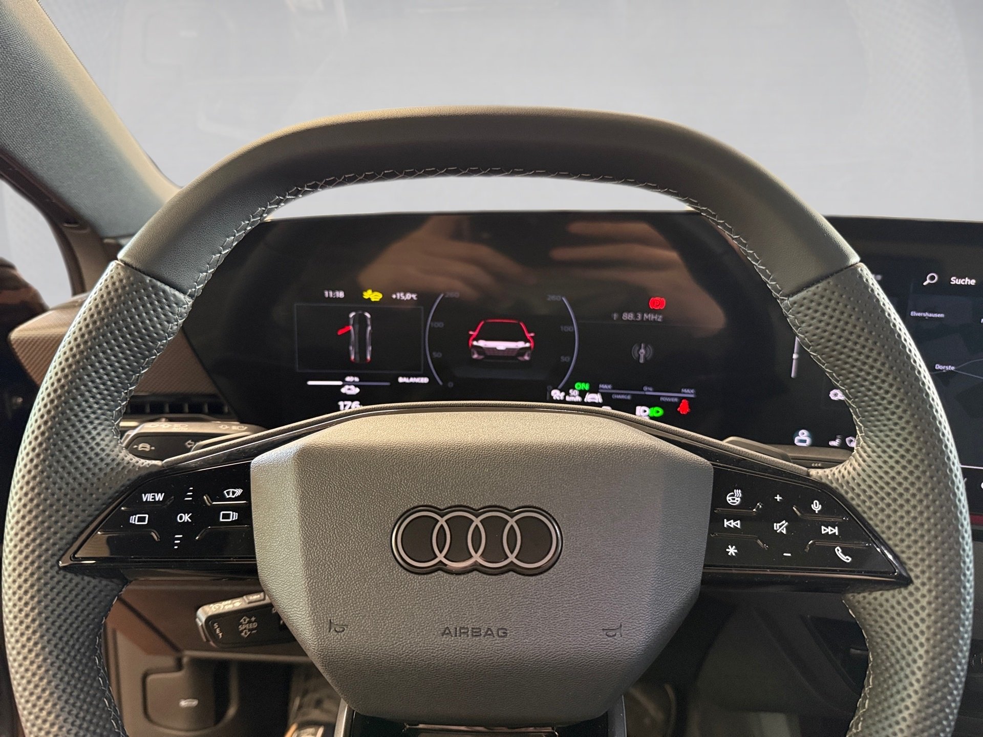 A6 Sportback e-tron S line AHK Luft Pano Matrix B&O HuD