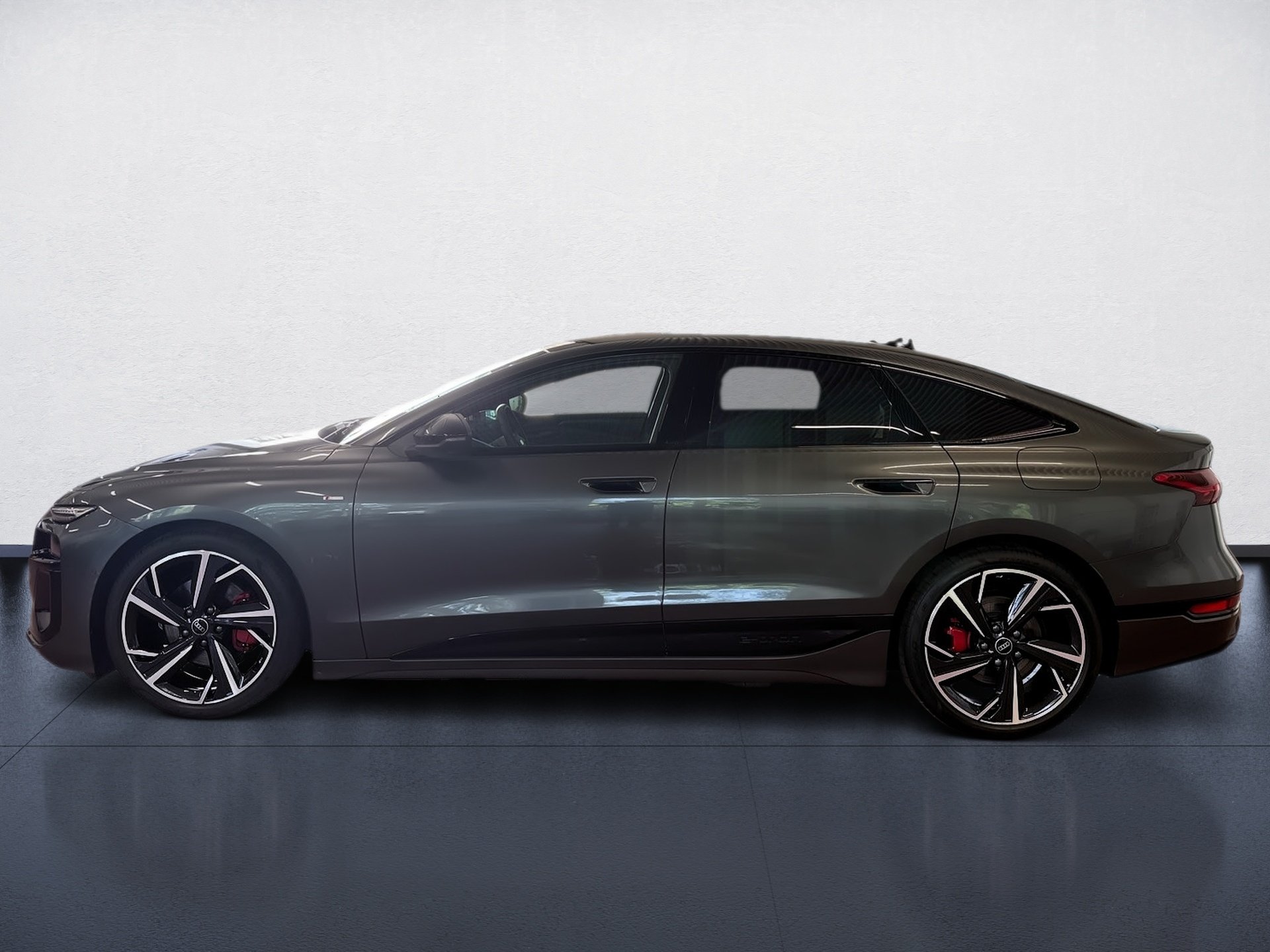 A6 Sportback e-tron S line AHK Luft Pano Matrix B&O HuD