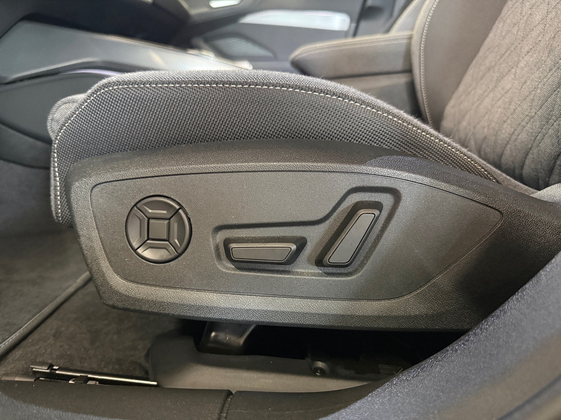 A5 Avant TDI S line quattro S-tronic Matrix Navi ACC 360°