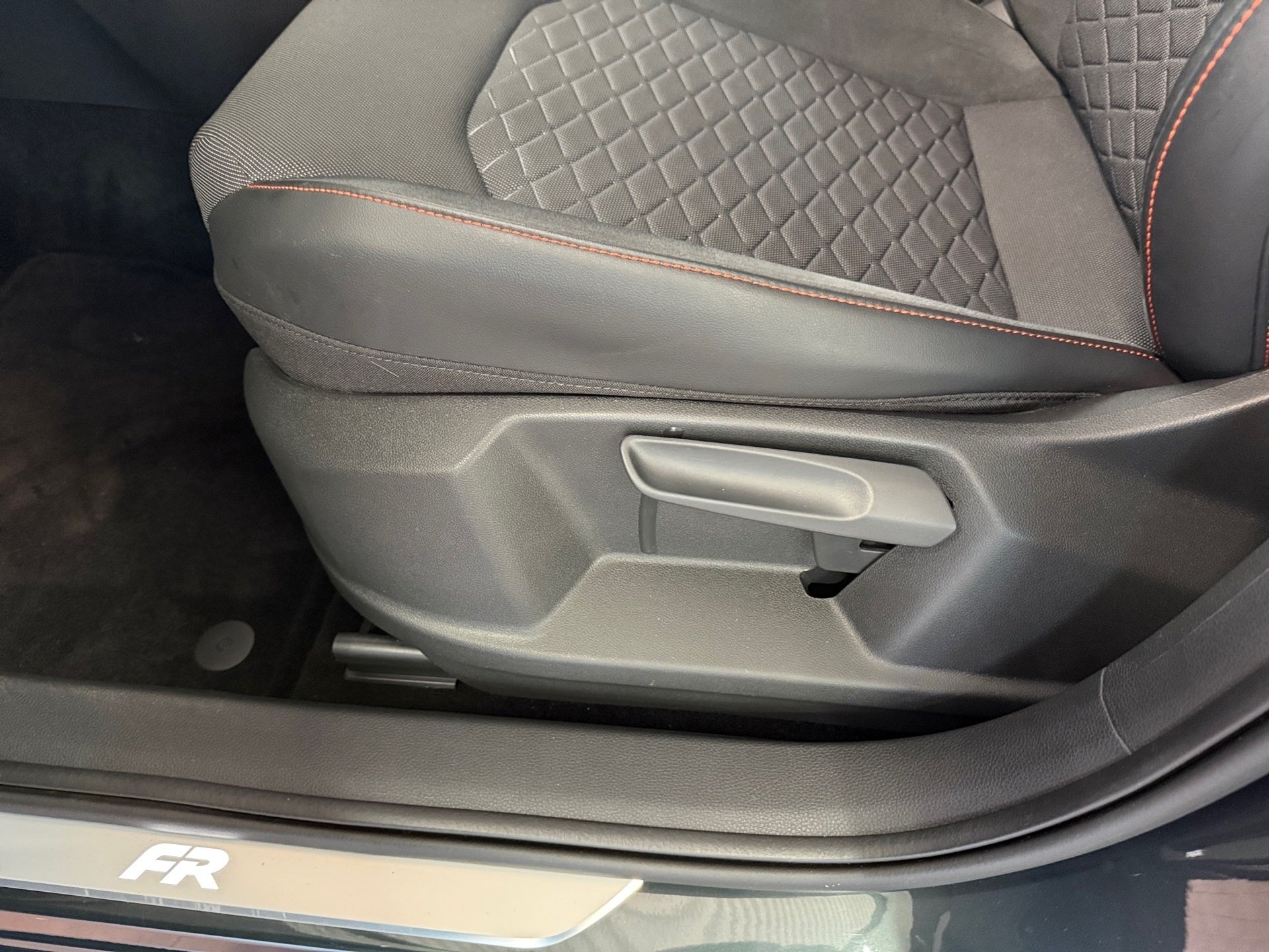 Ateca 1.5 TSI FR DSG LED Navi AHK Beats ACC AHK