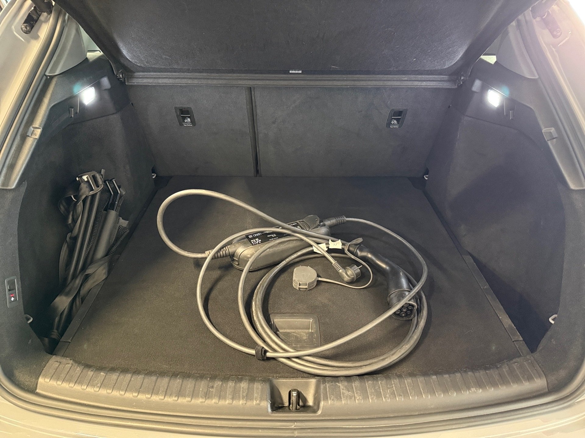 Q4 e-tron 40 advanced Wärmepumpe Matrix Navi ACC AHK