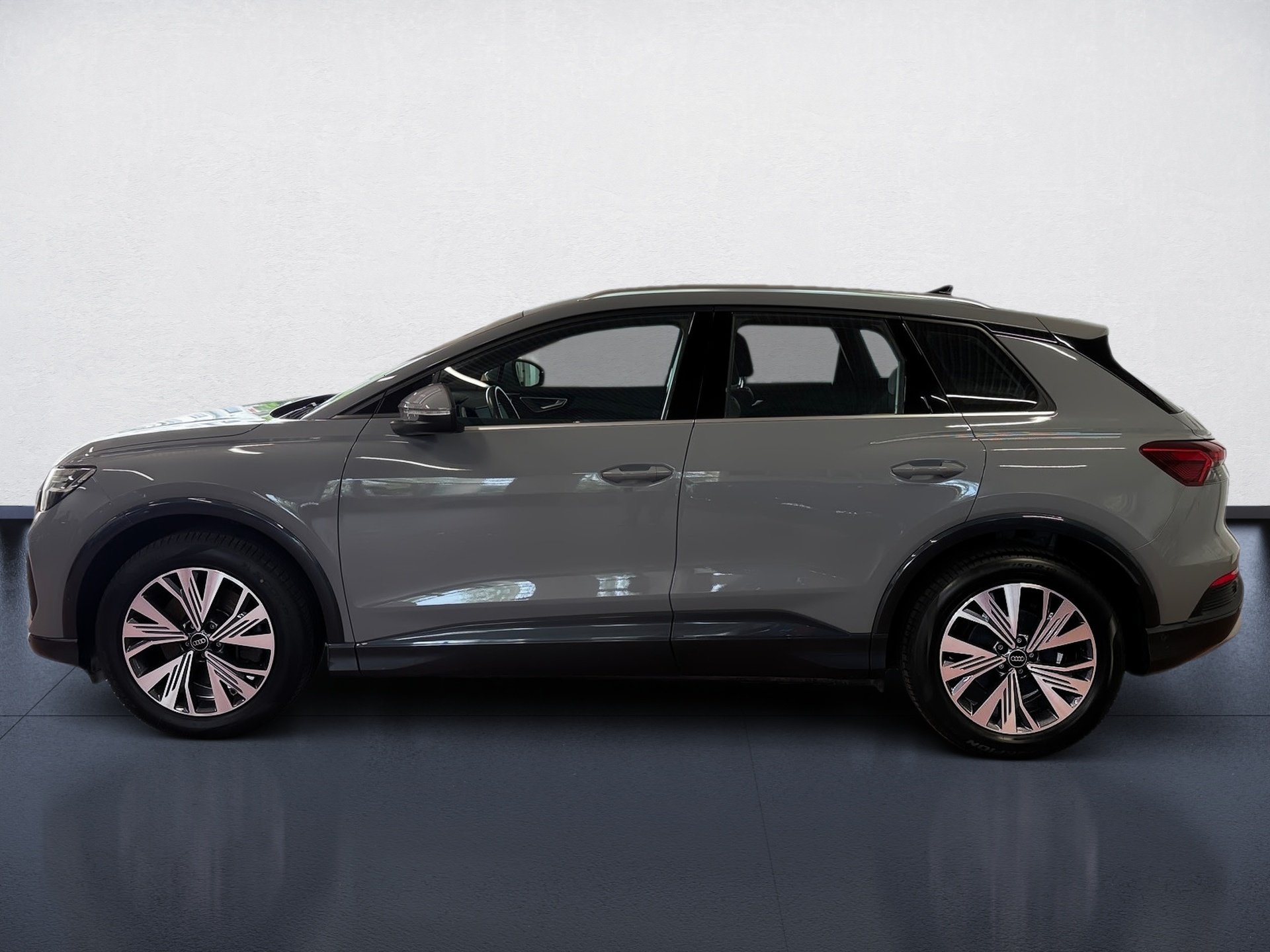 Q4 e-tron 40 advanced Wärmepumpe Matrix Navi ACC AHK