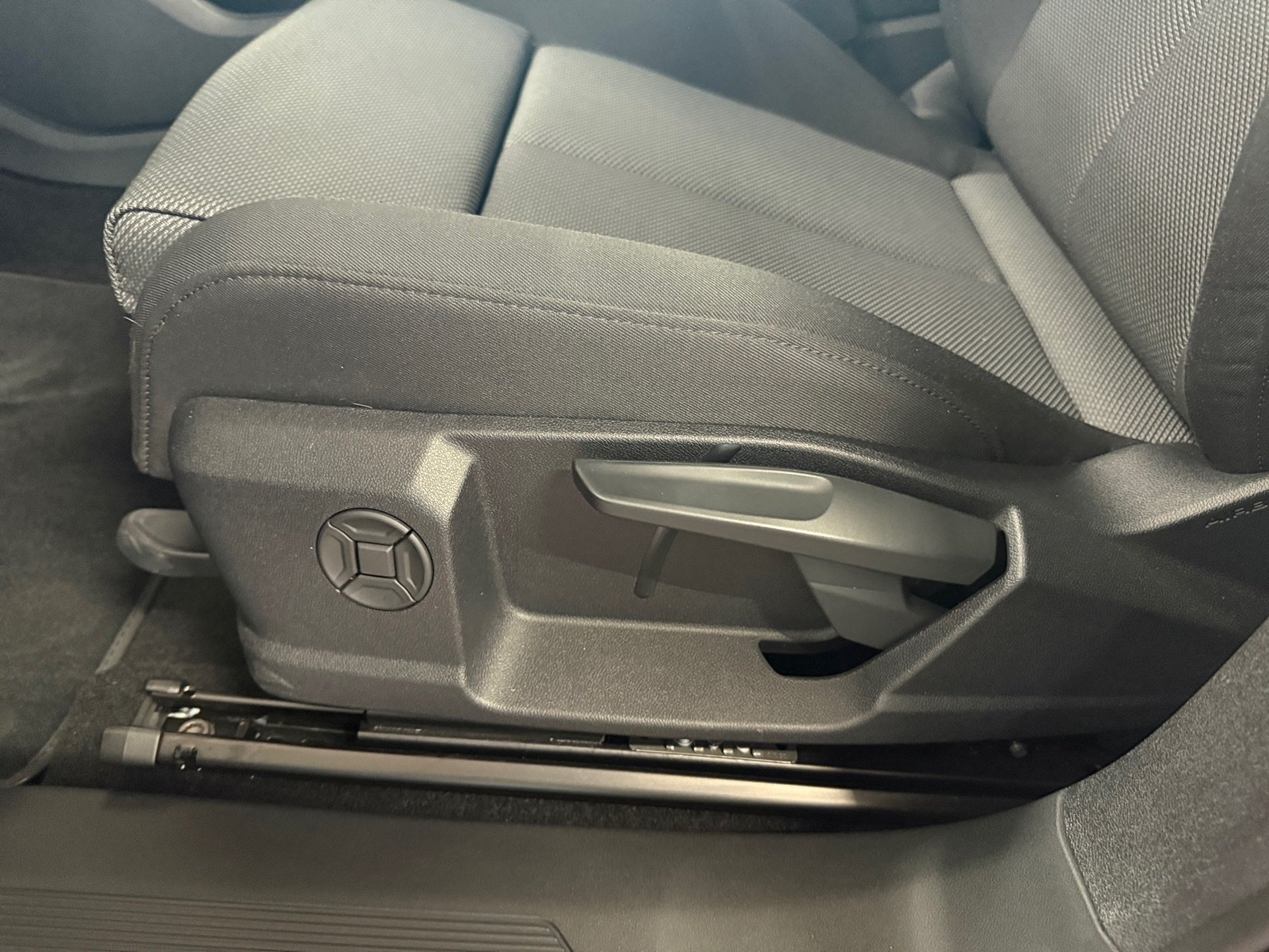 Q4 e-tron 45 quattro advanced Navi LED GRA Optik schwarz plus