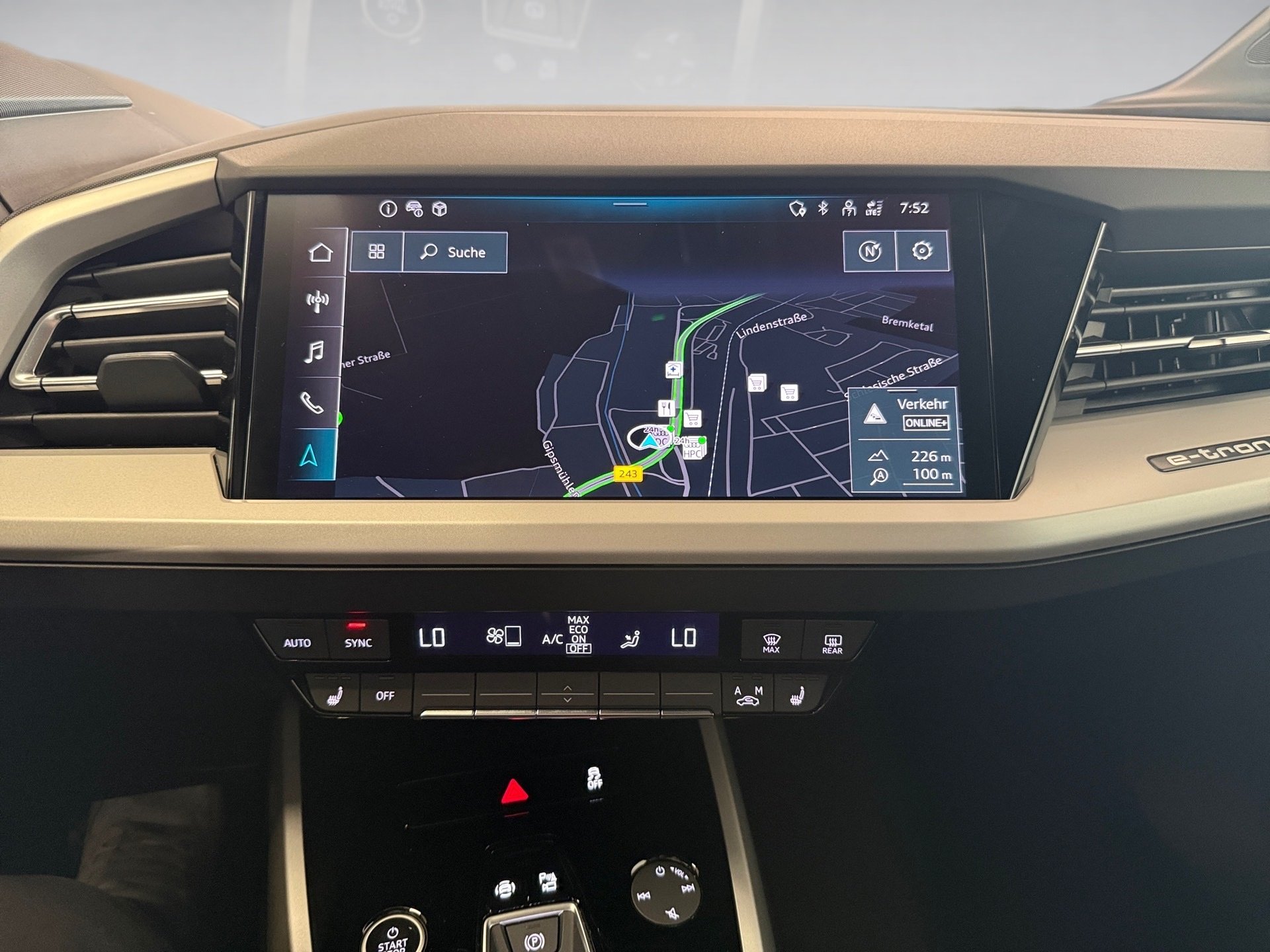 Q4 e-tron 45 Navi HuD ACC LED RFK Wärmepumpe ACC