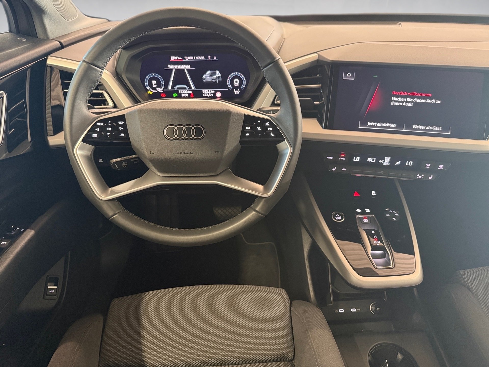 Q4 e-tron 45 Navi HuD ACC LED RFK Wärmepumpe ACC