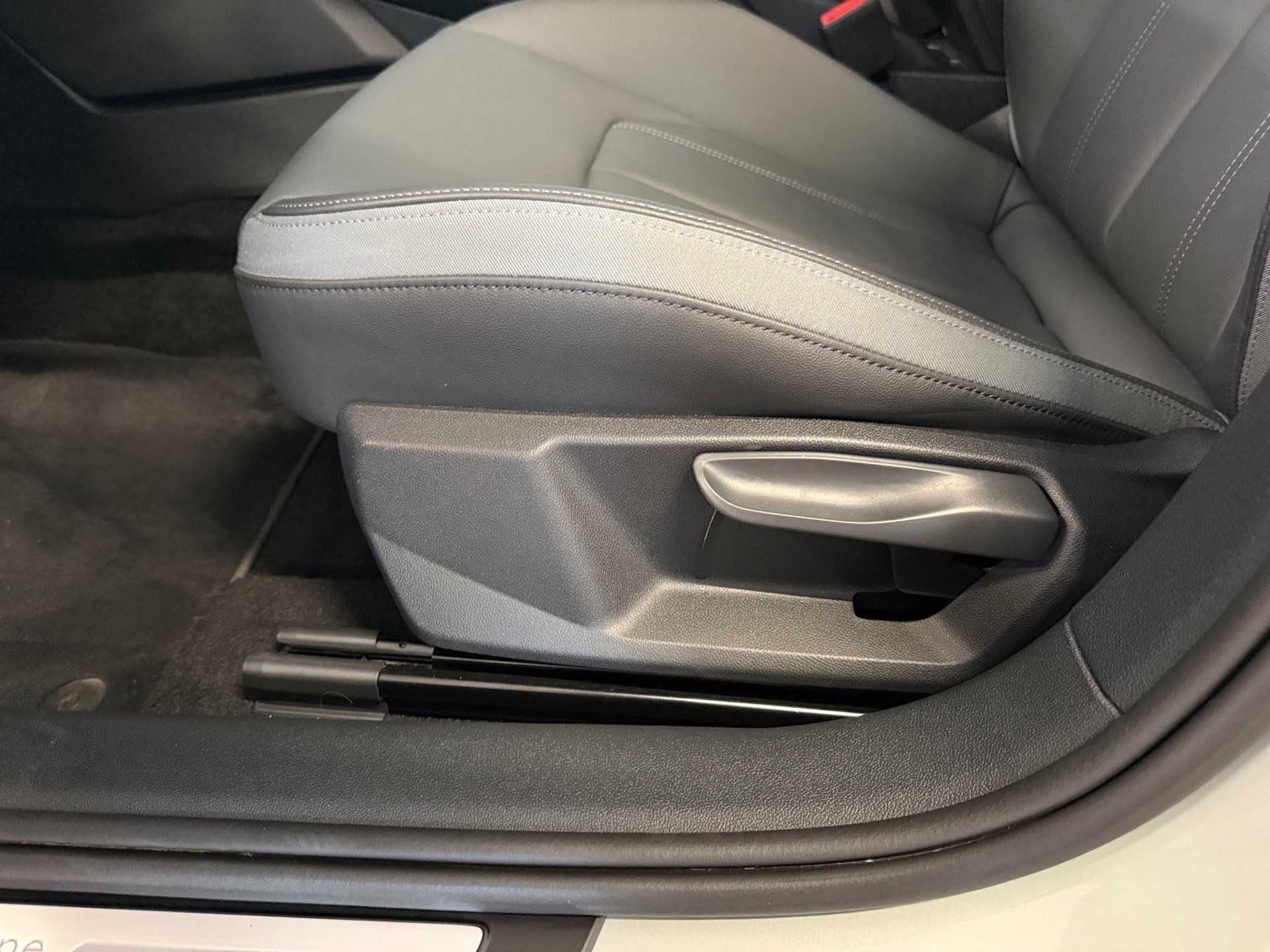 A1 Sportback 25 TFSI S line S-tronic LED Navi ACC SHZ