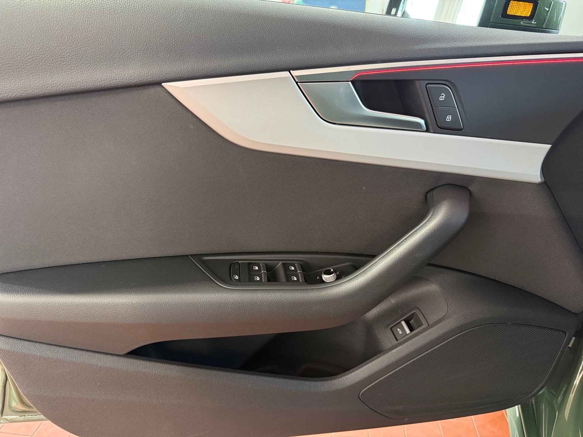A4 Avant 35 TFSI advanced S-tronic LED Navi AHK PDC