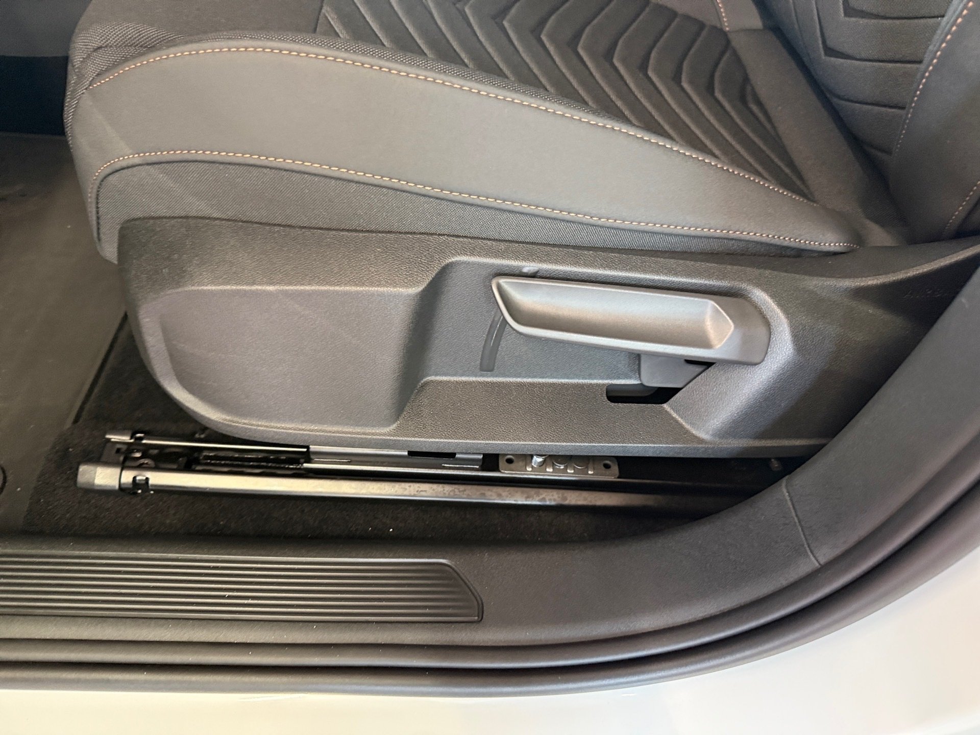 Born e-Boost Navi HuD ACC 360° Wärmepumpe