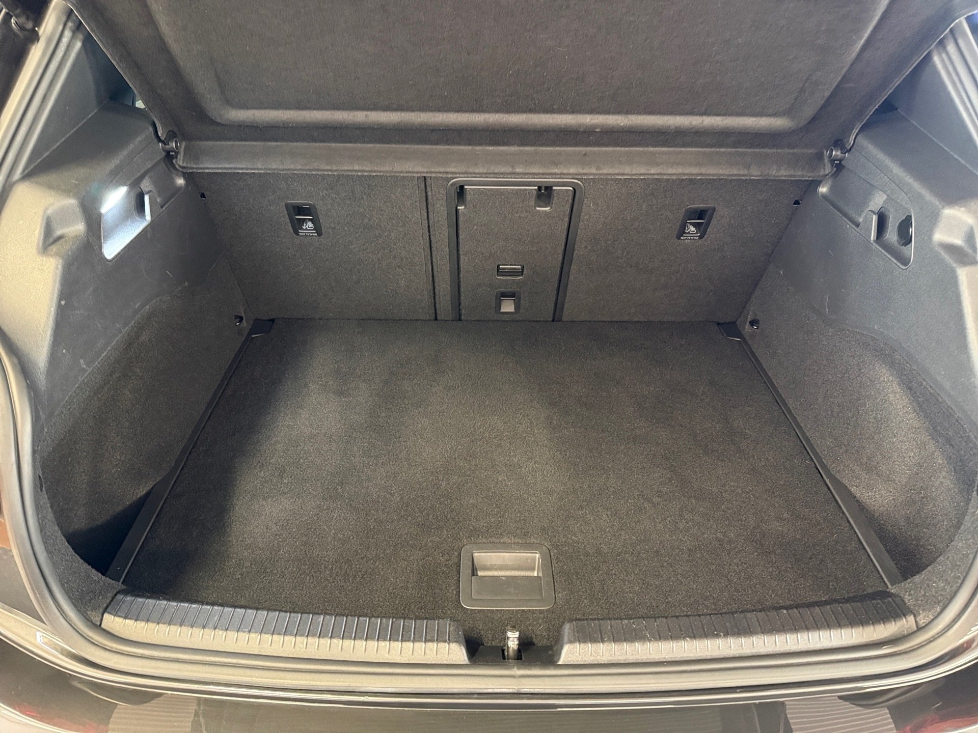 Born 58 kWh LED Navi ACC HuD Pano Wärmepumpe 360